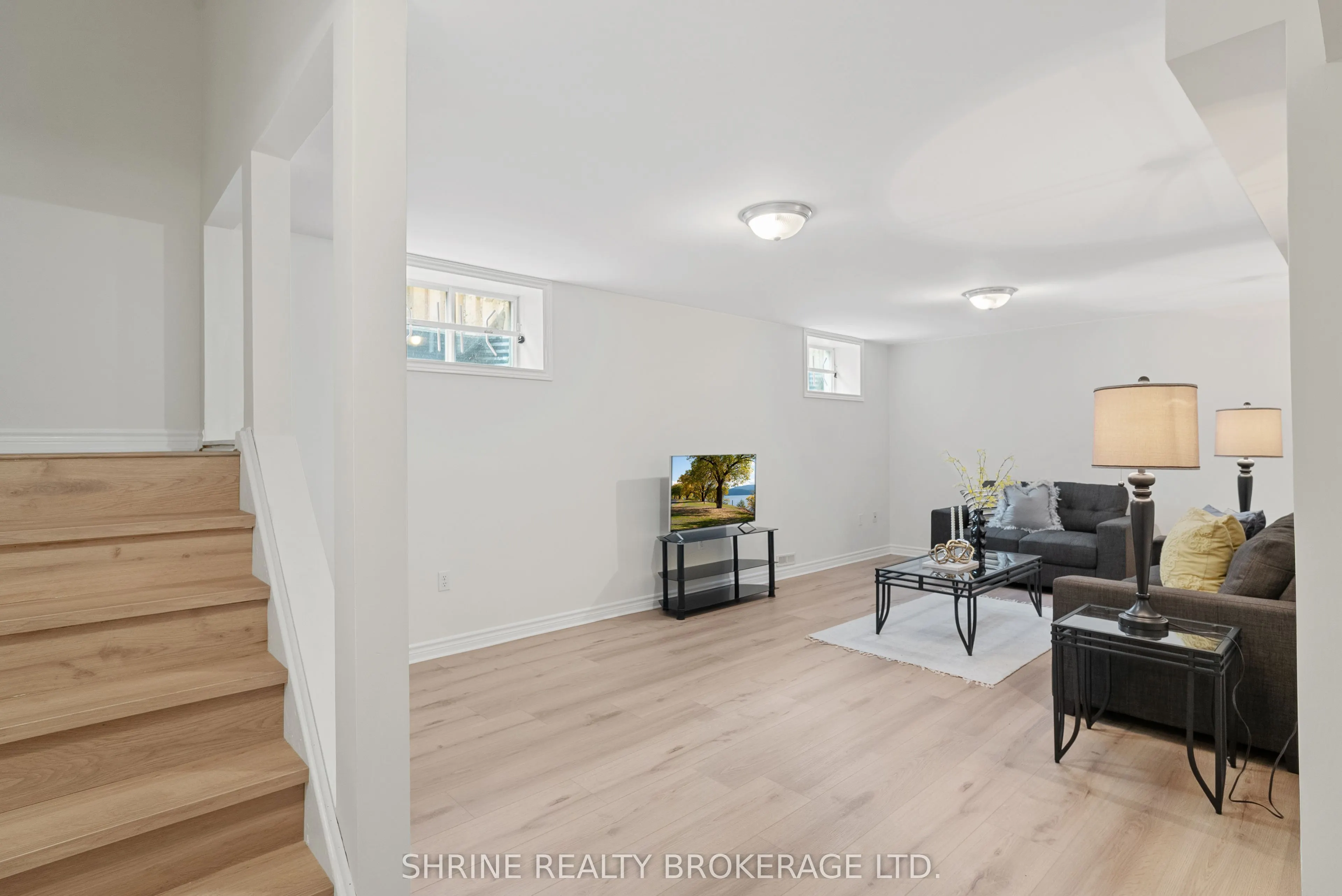 899 Bradshaw Crescent