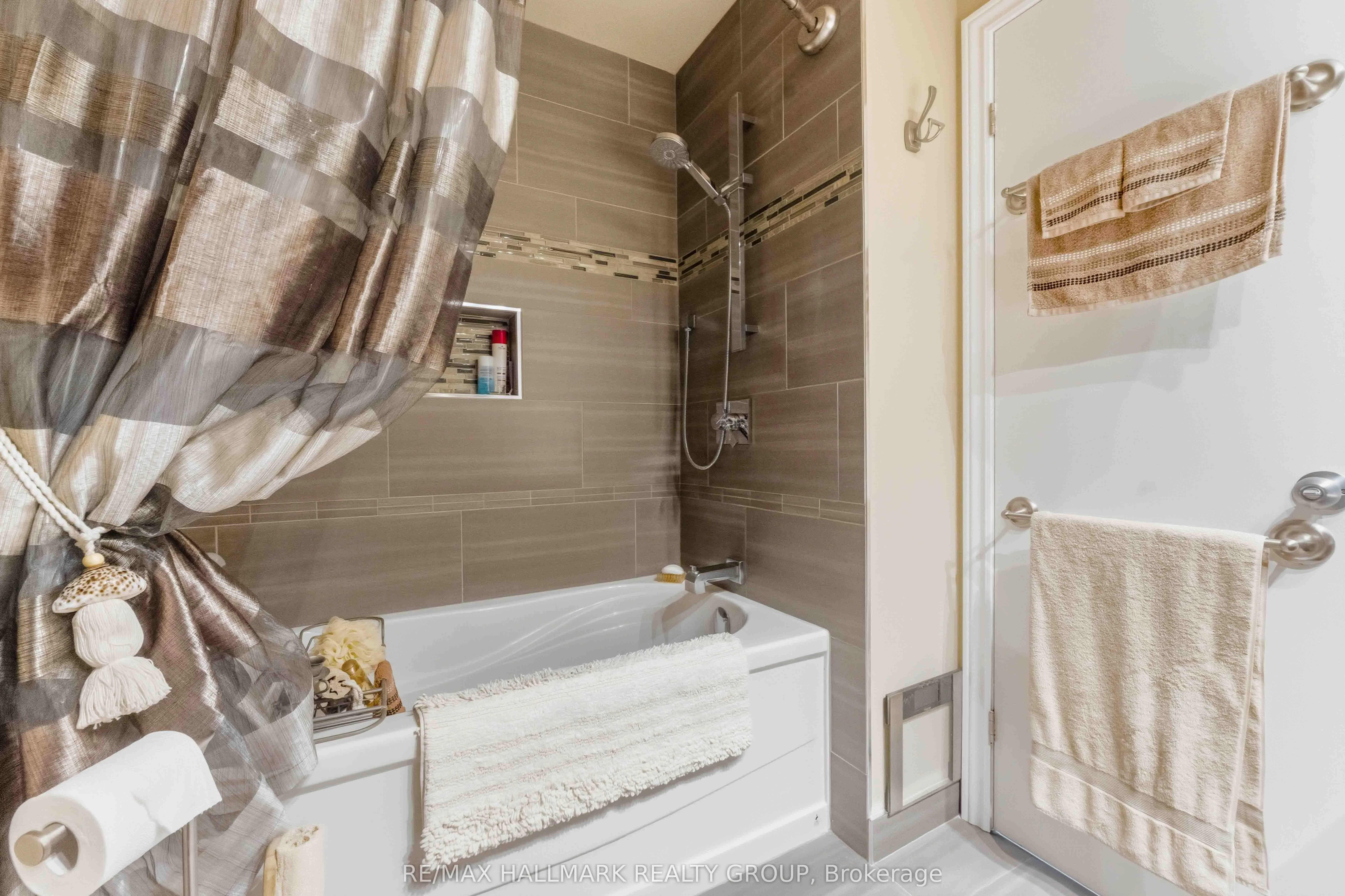 941 Cookshire Crescent, #32