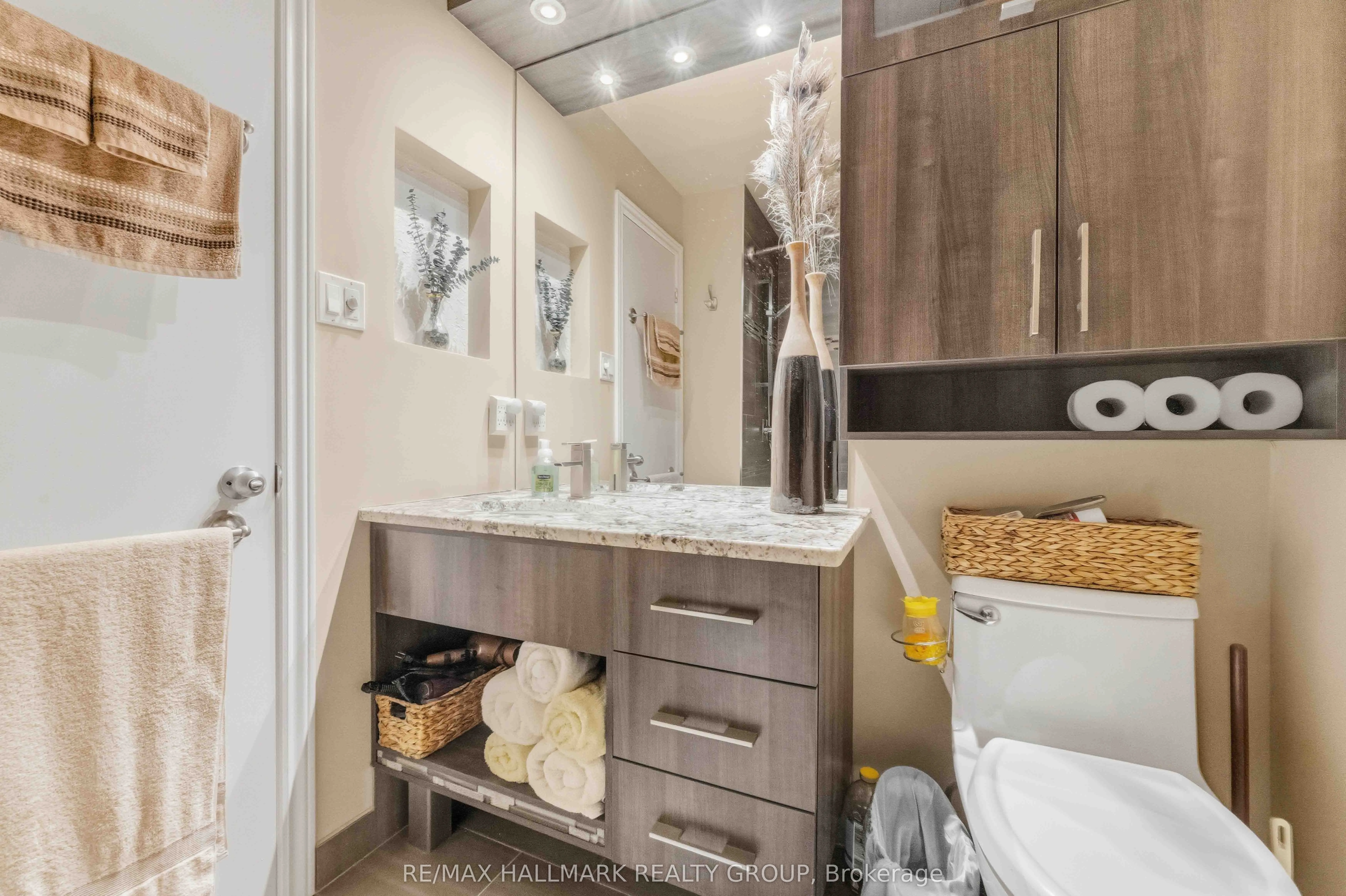 941 Cookshire Crescent, #32