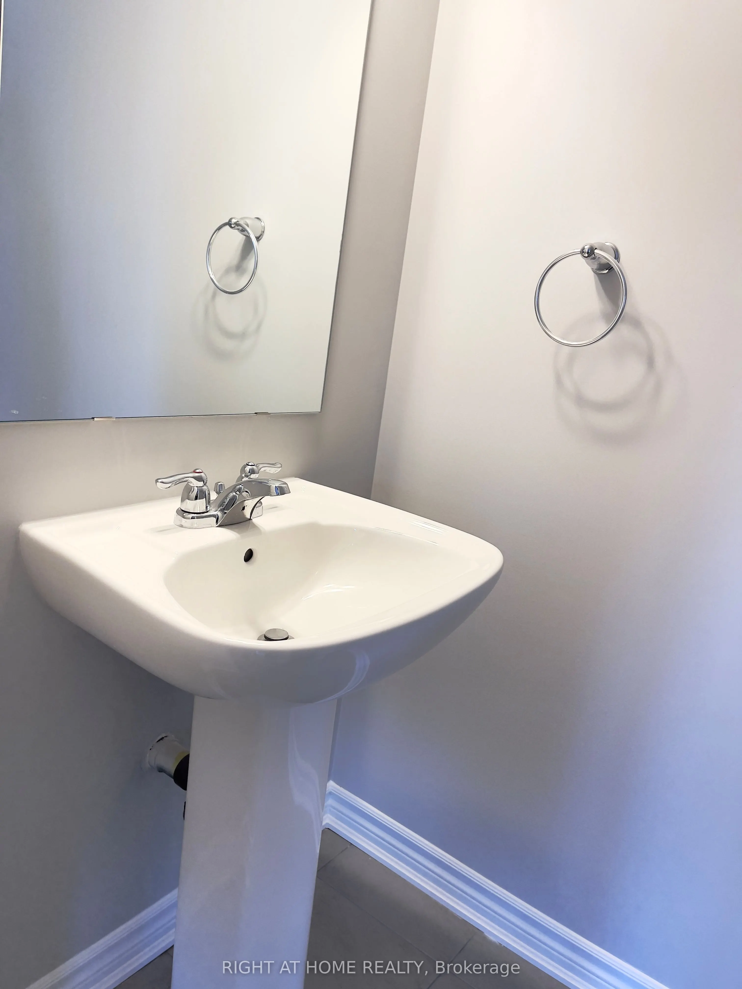 712 Lapland Private, #375