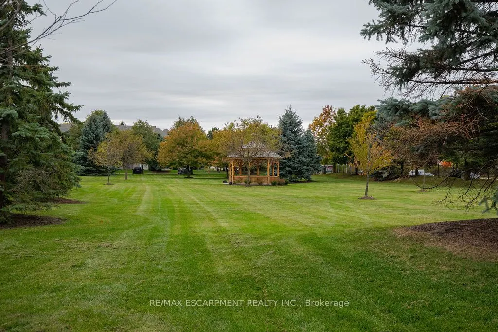 990 Golf Links Road, #202