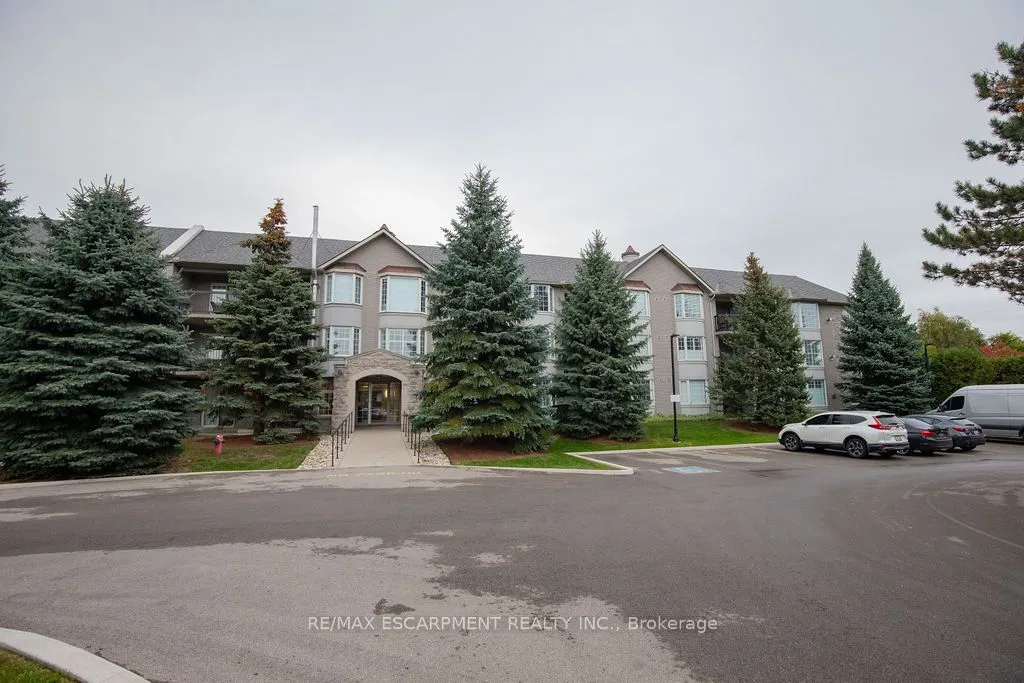 990 Golf Links Road, #202