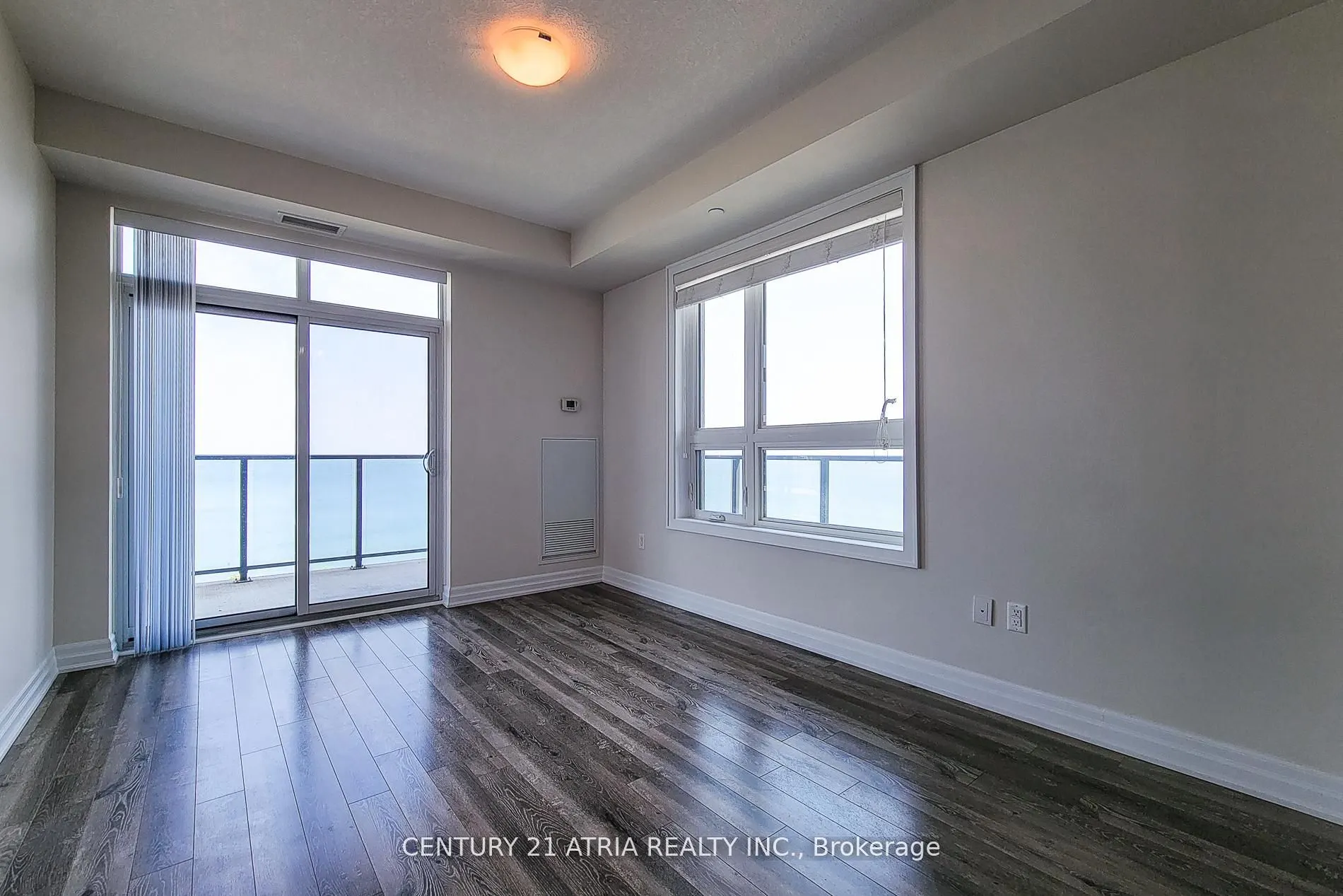 101 Shoreview Place, #508