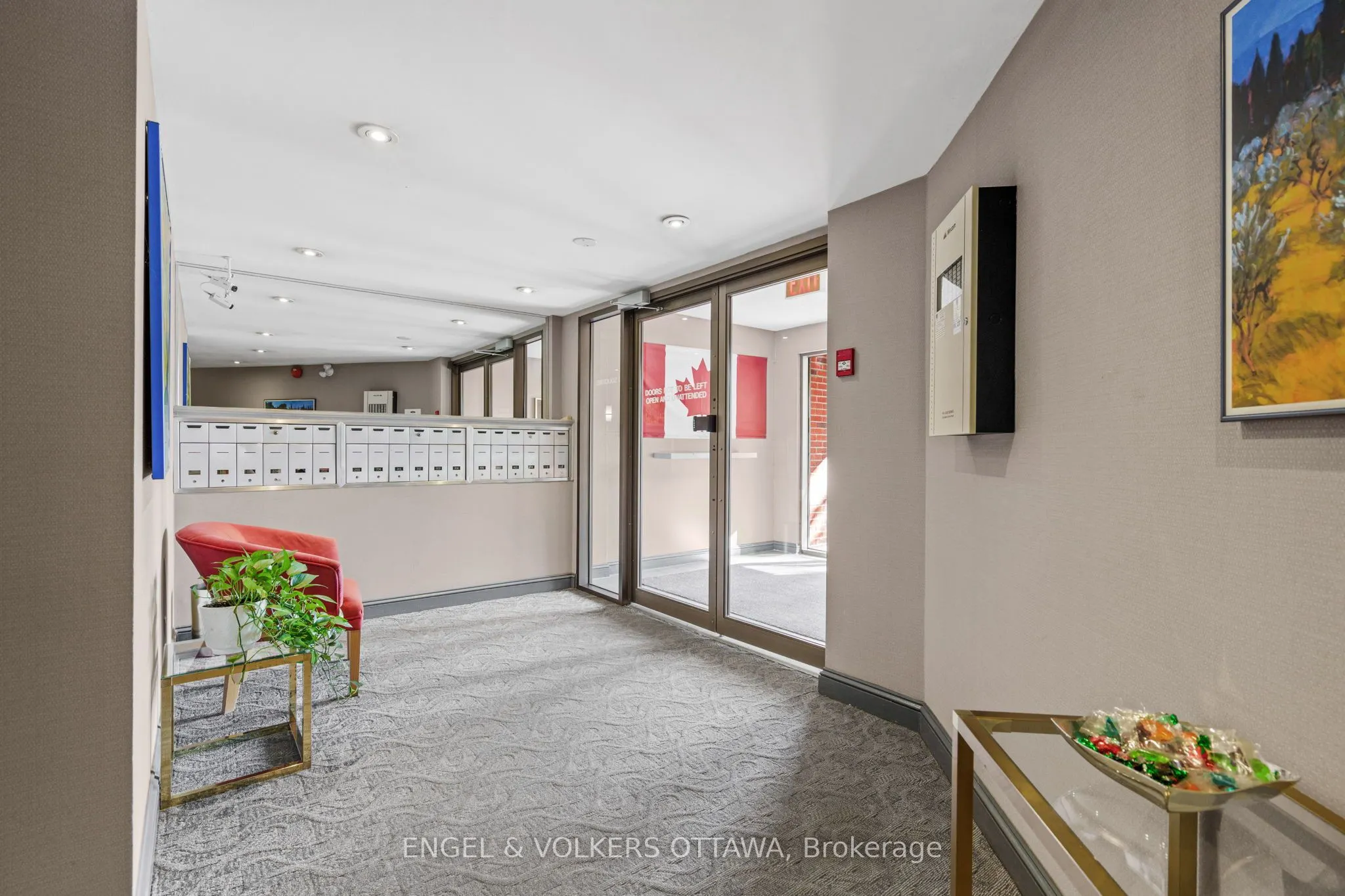 295 Gilmour Street, #103