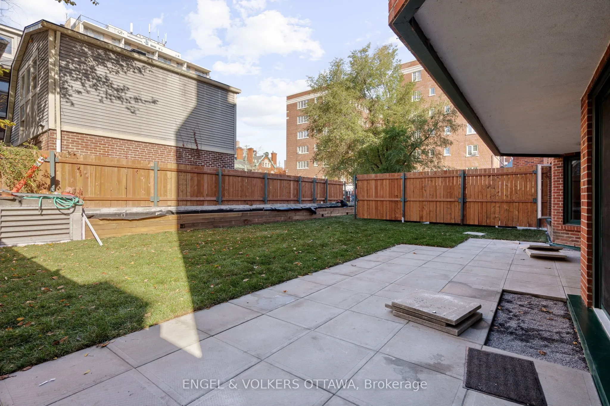 295 Gilmour Street, #103