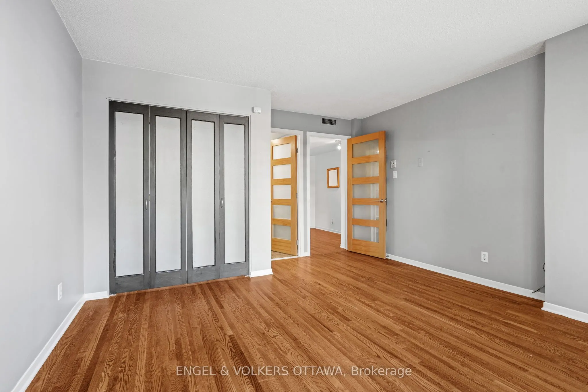 295 Gilmour Street, #103