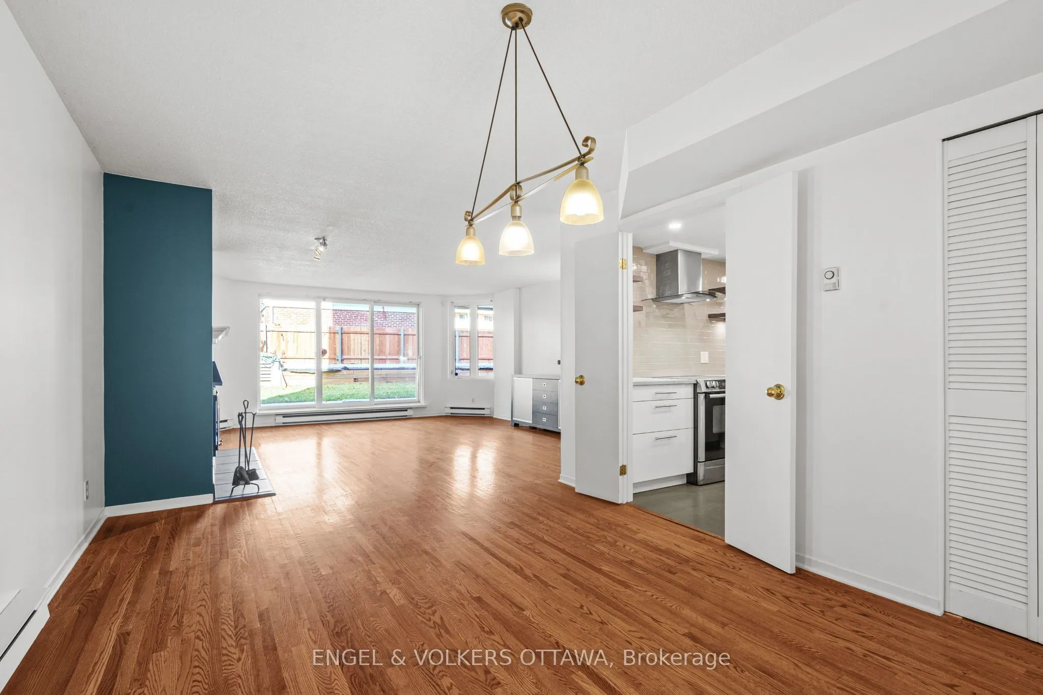 295 Gilmour Street, #103