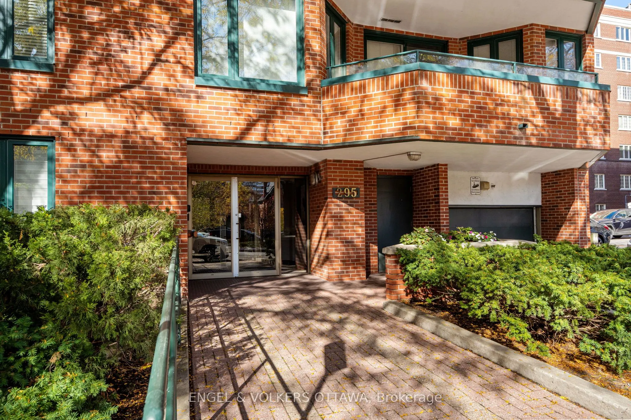 295 Gilmour Street, #103