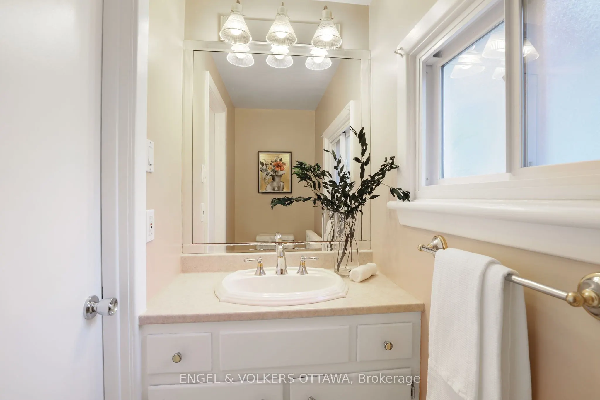 513 Island Park Drive S