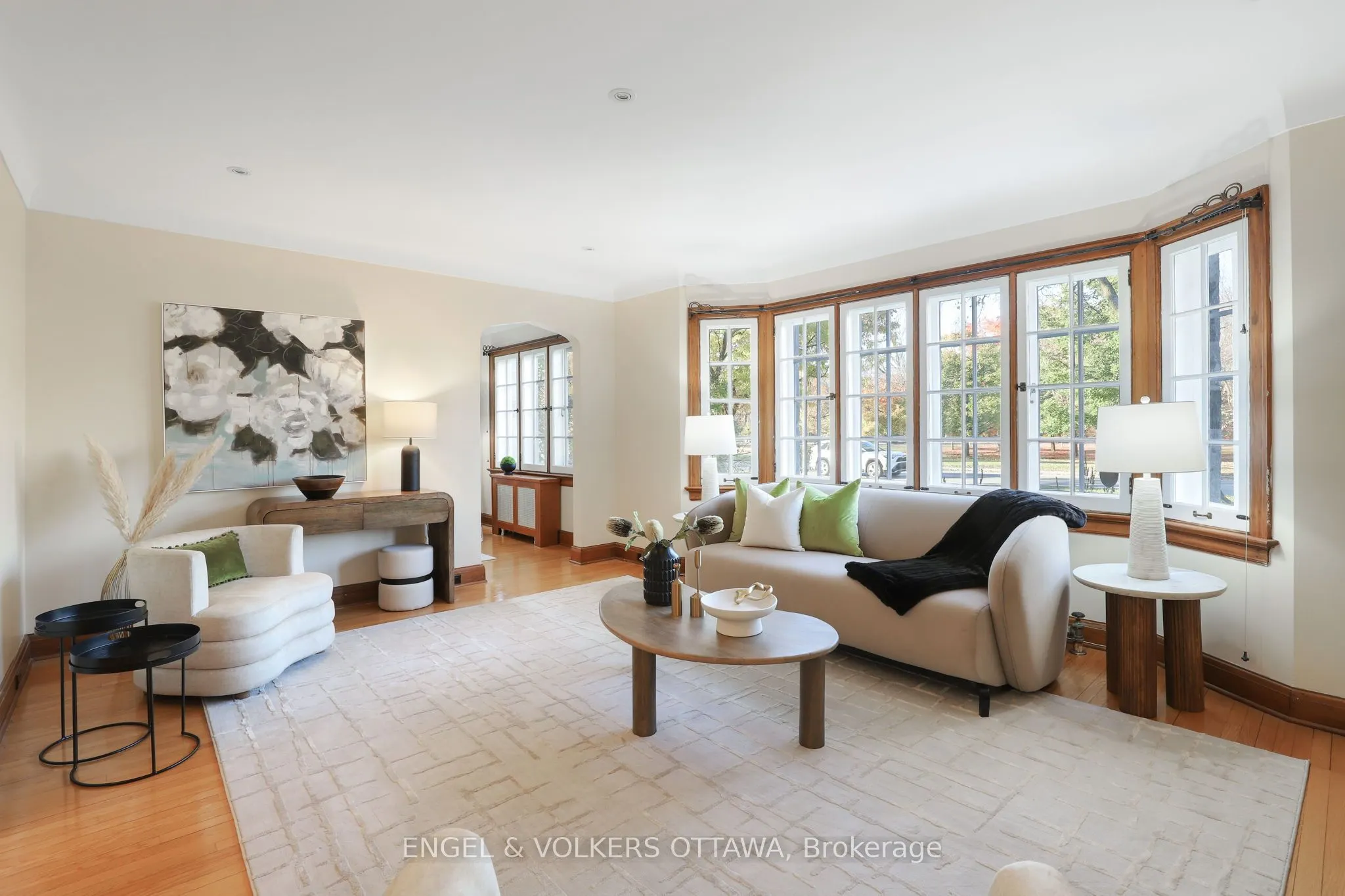 513 Island Park Drive S