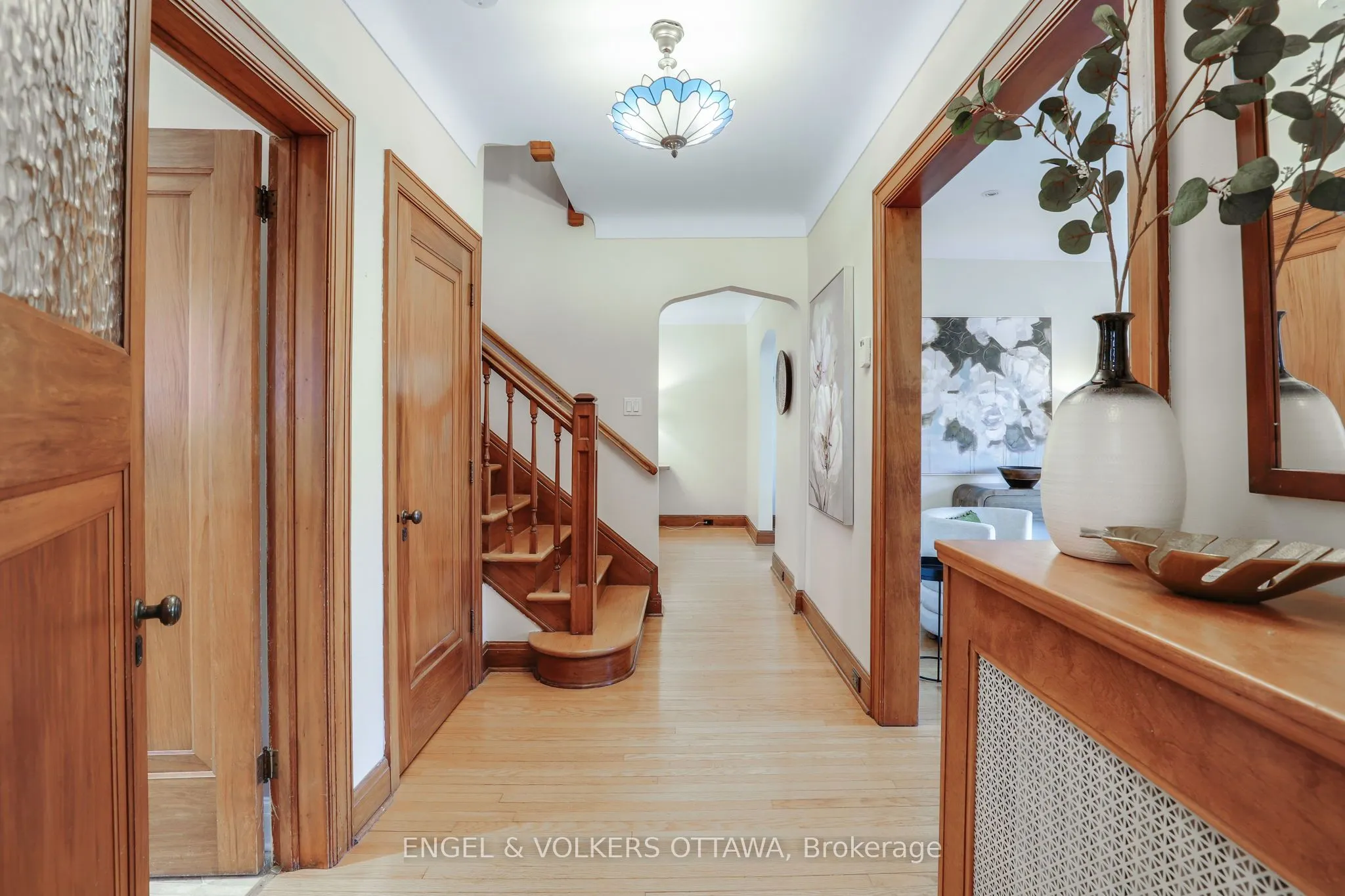 513 Island Park Drive S