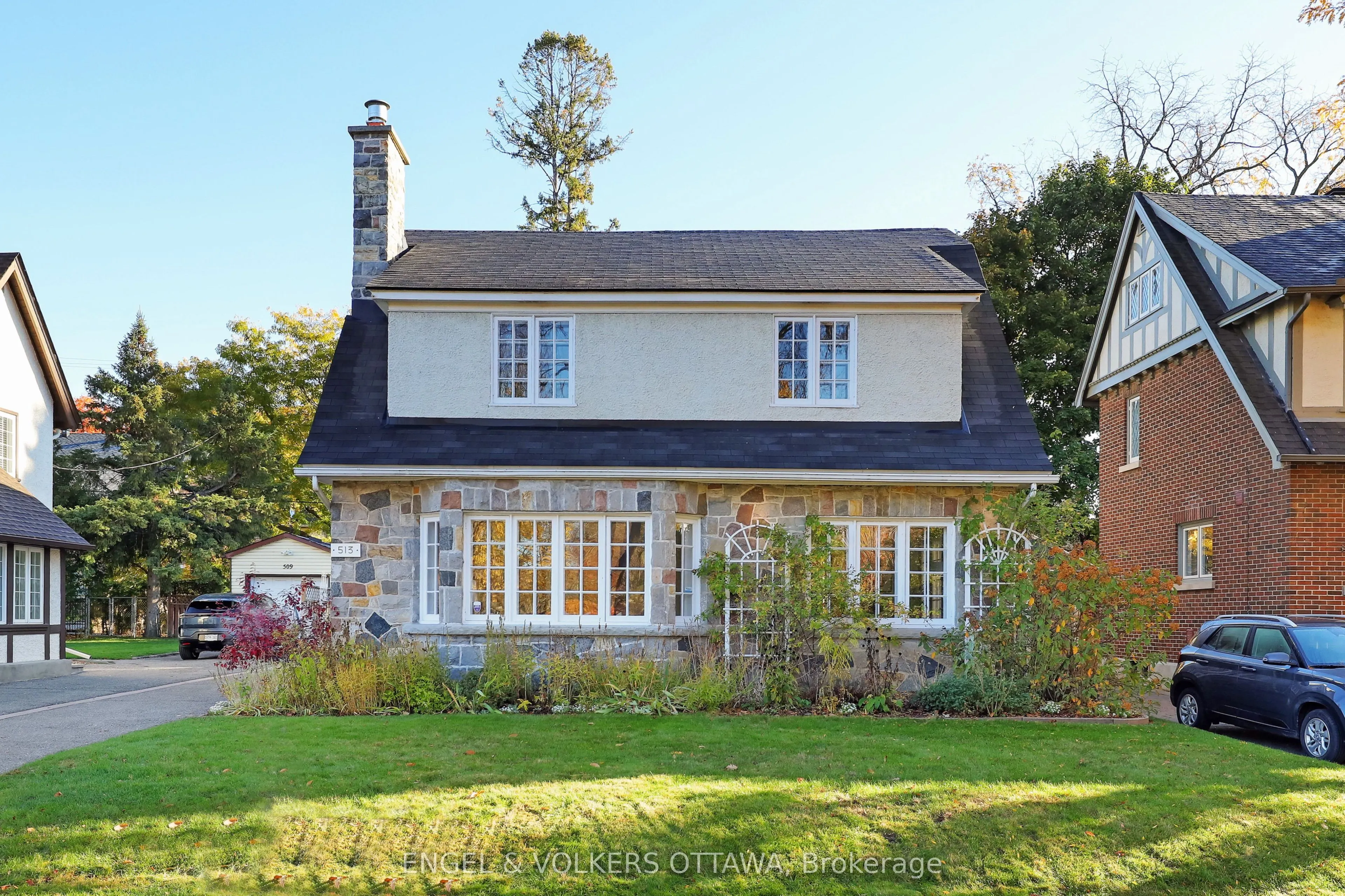 513 Island Park Drive S