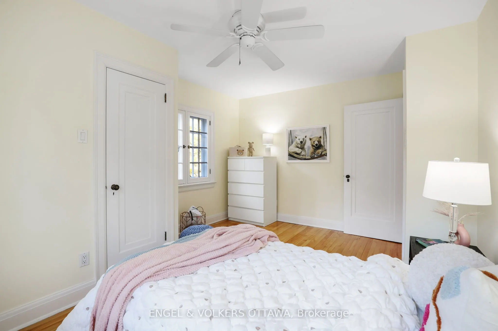 513 Island Park Drive S