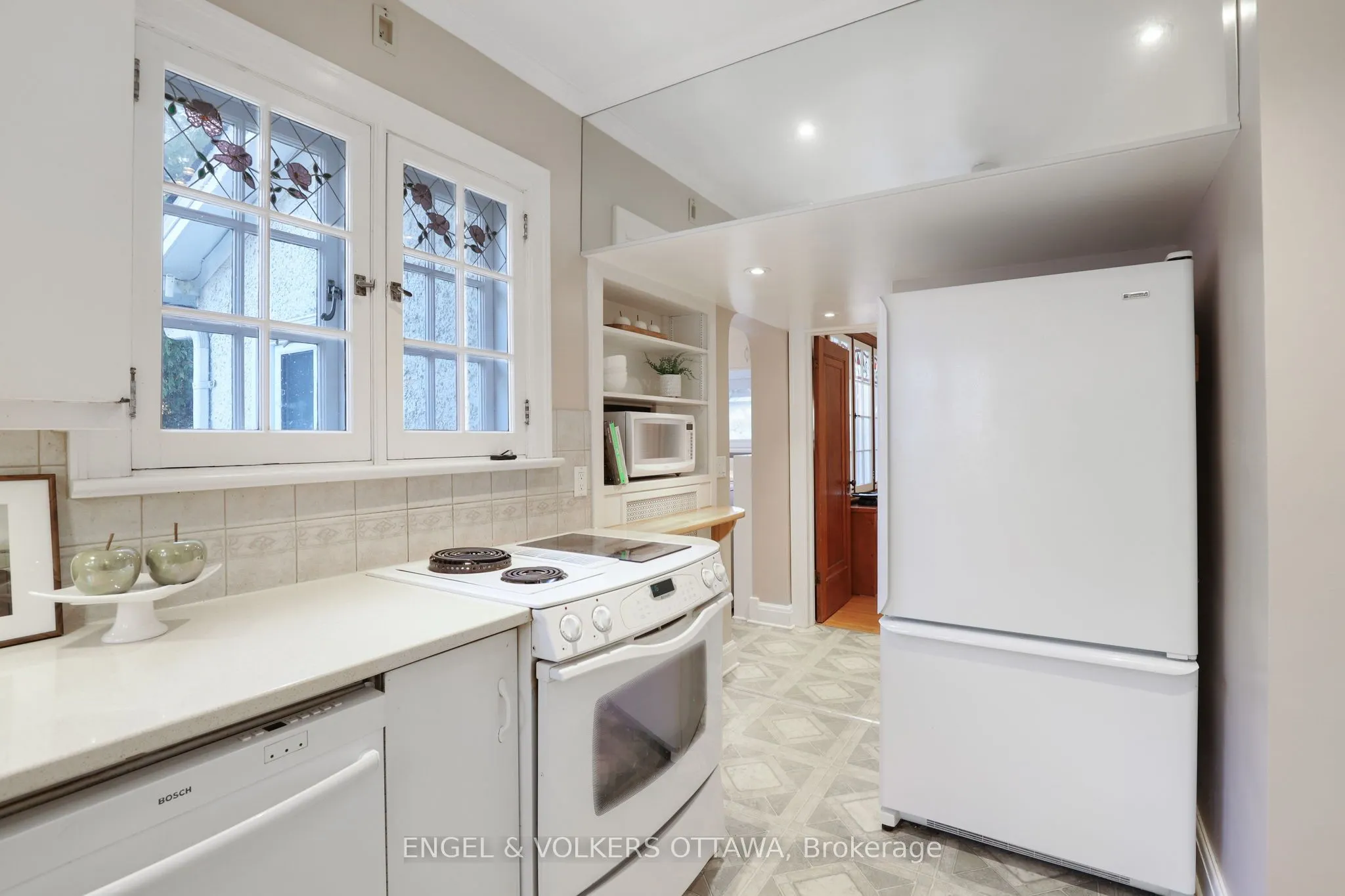 513 Island Park Drive S