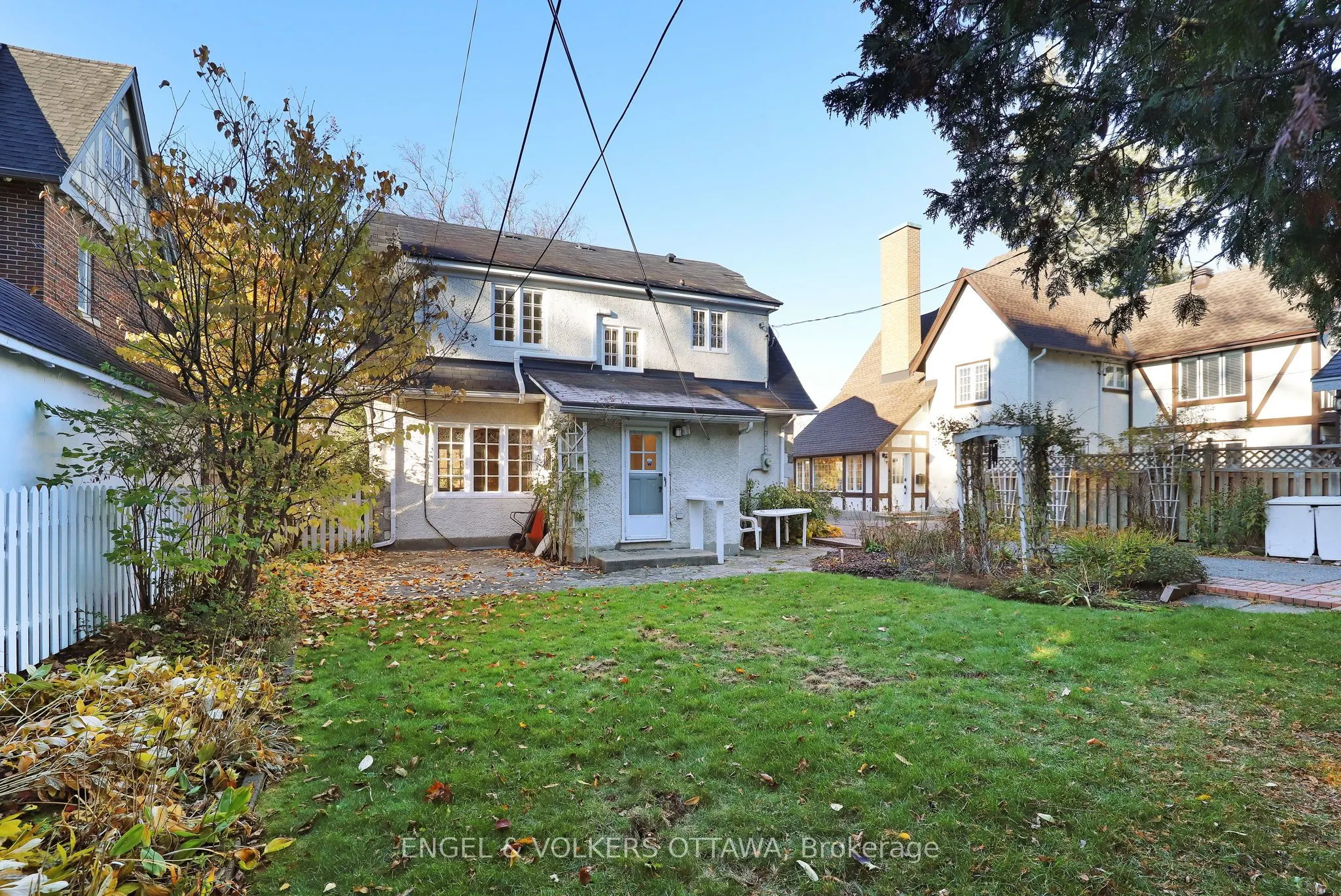 513 Island Park Drive S