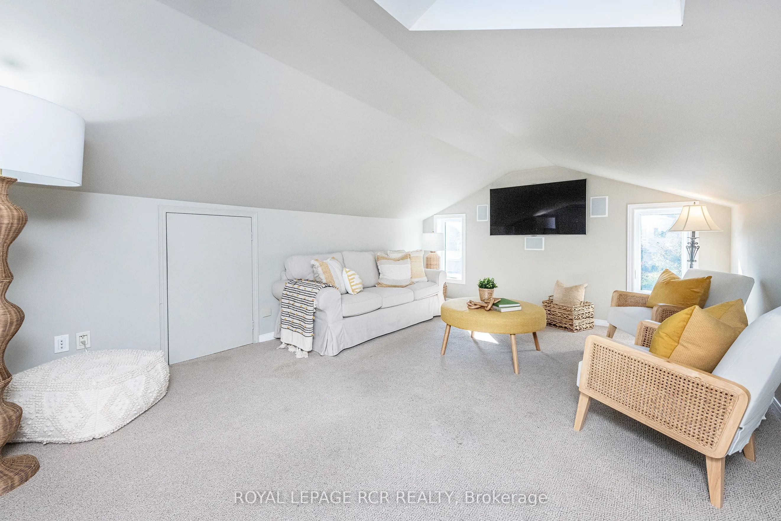 61 Elora Street N, #(Clifford)