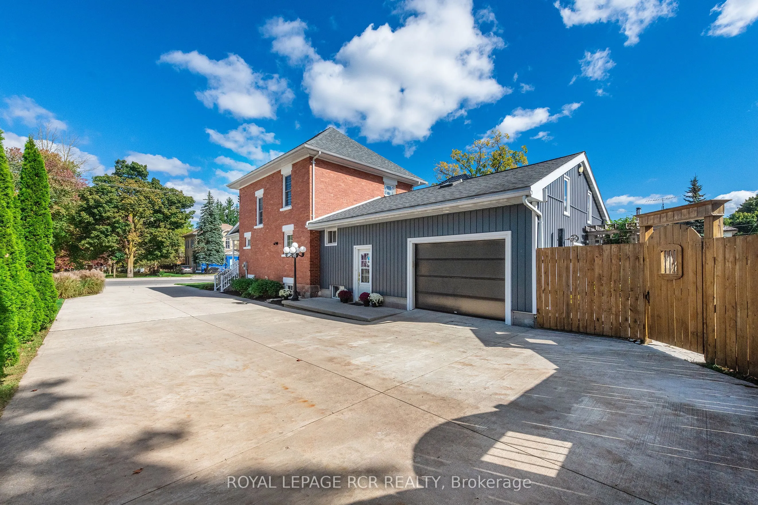 61 Elora Street N, #(Clifford)