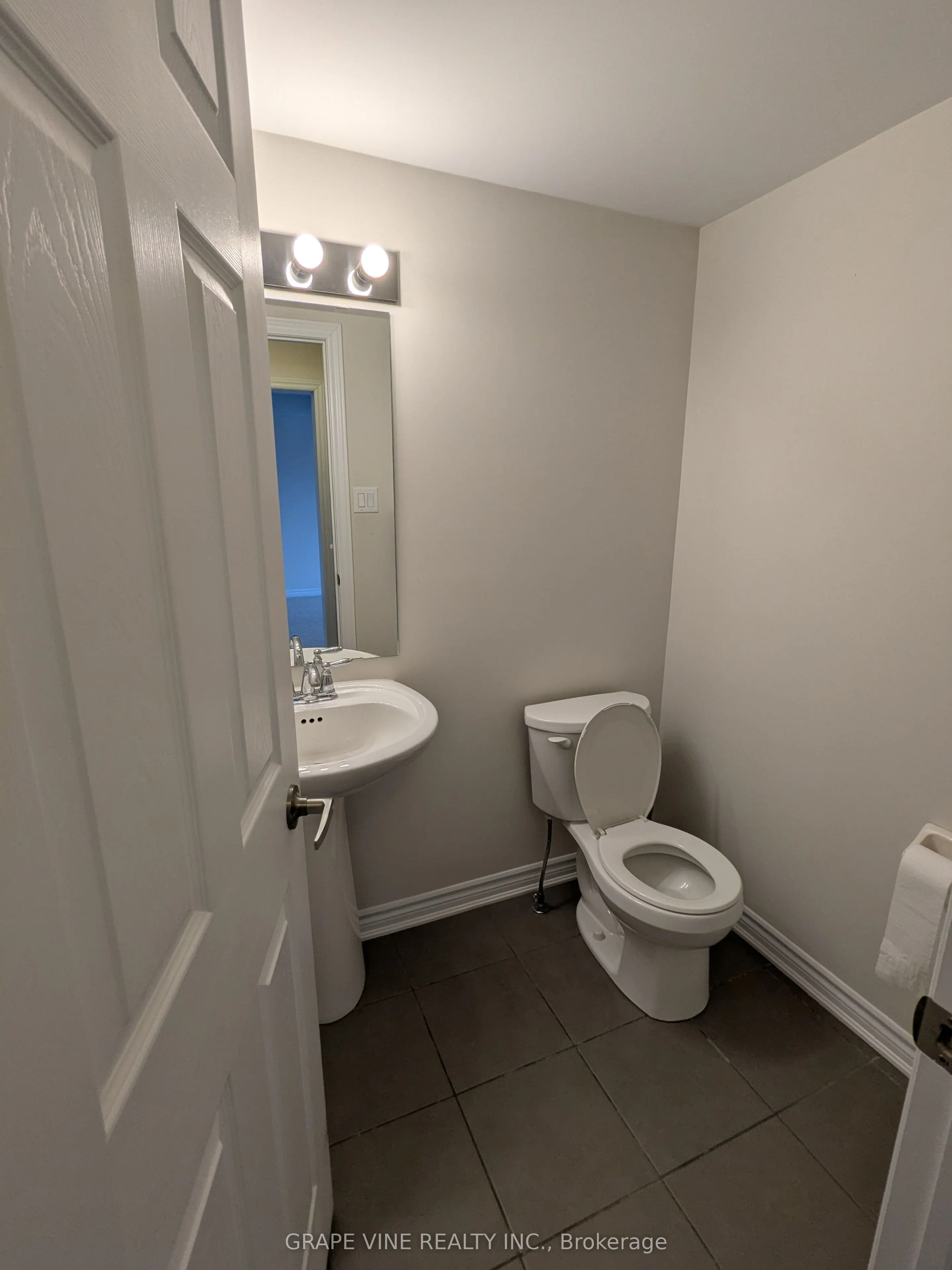 582 Meadowcreek Circle