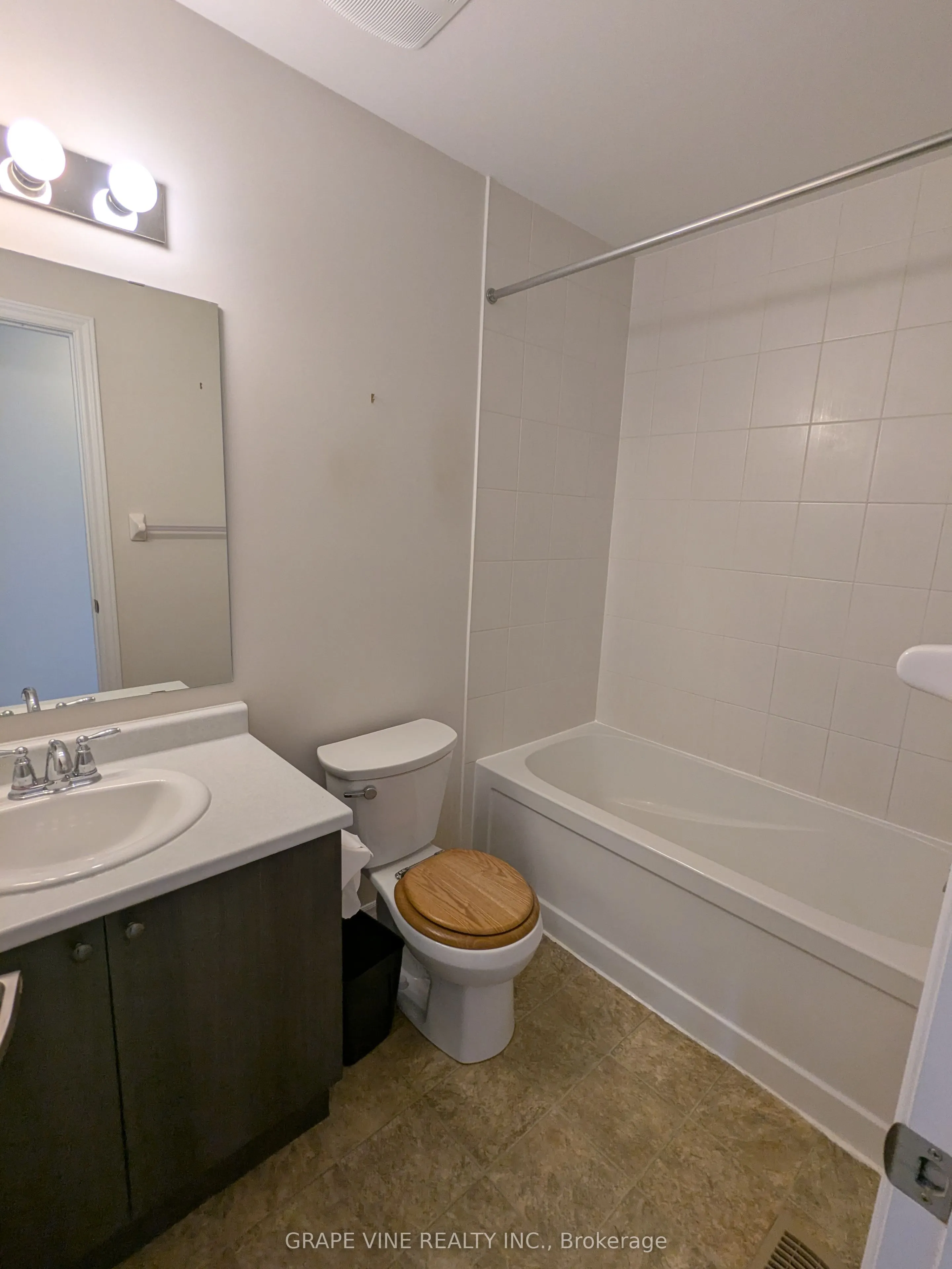 582 Meadowcreek Circle