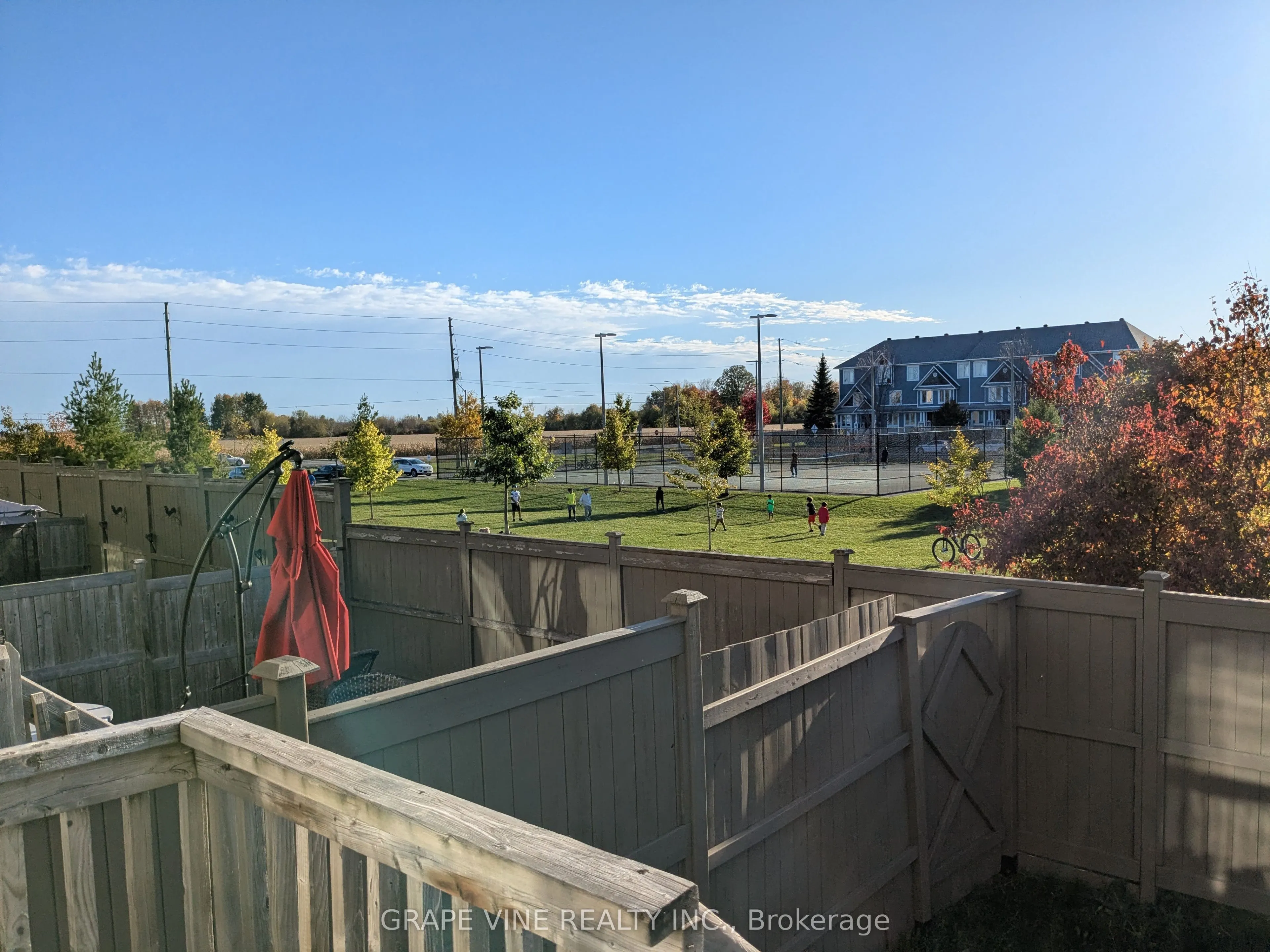 582 Meadowcreek Circle