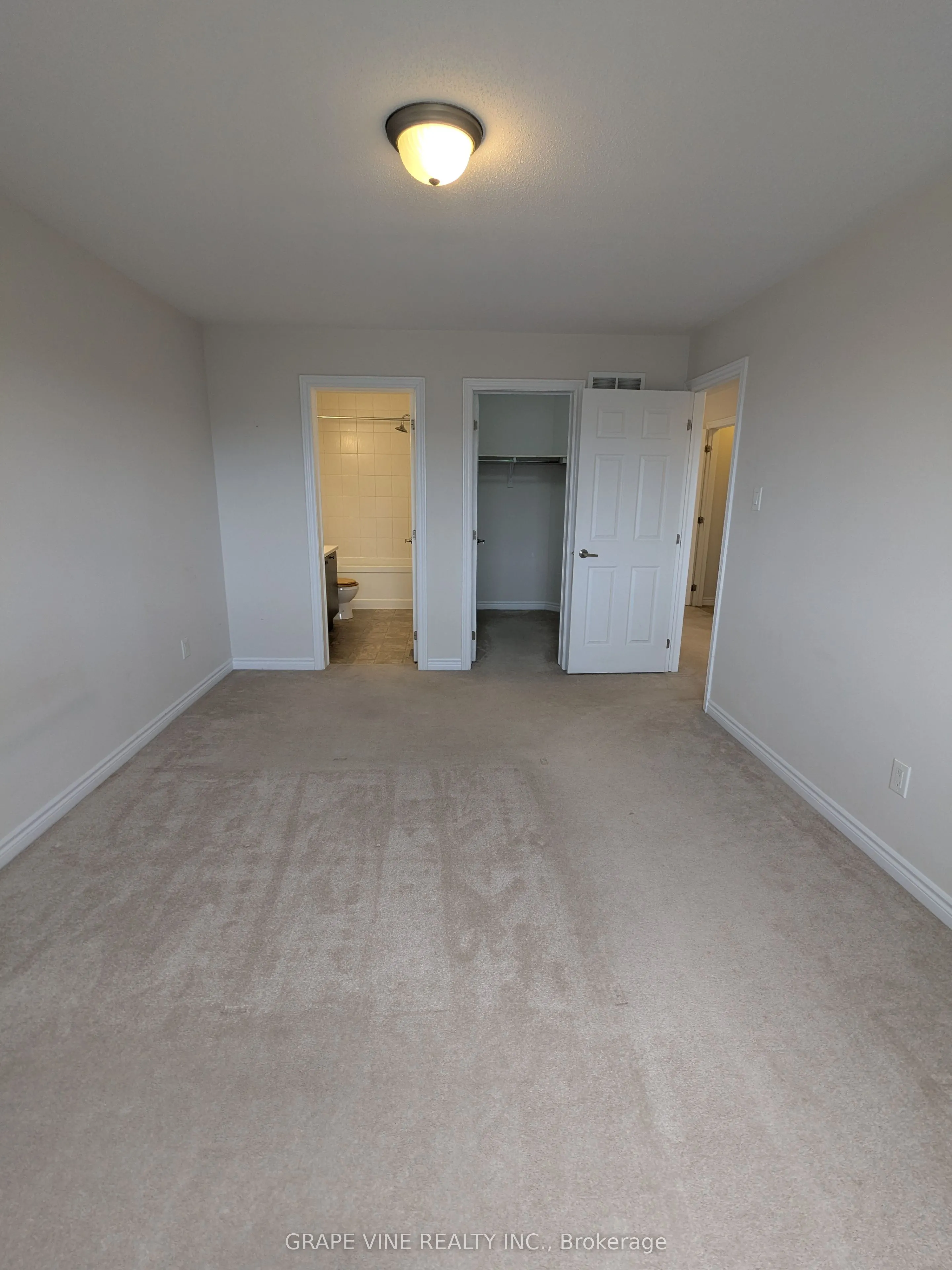 582 Meadowcreek Circle