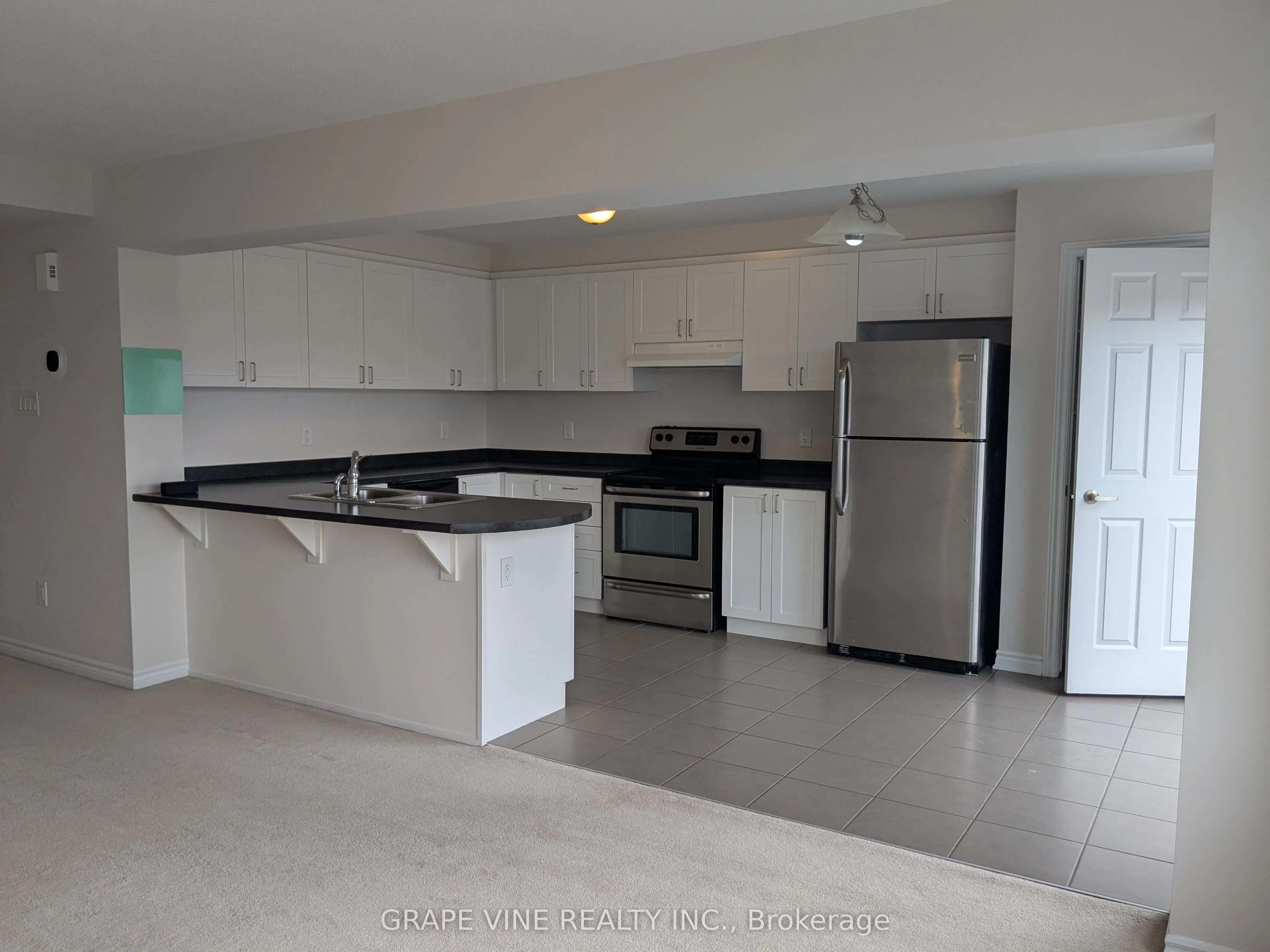 582 Meadowcreek Circle