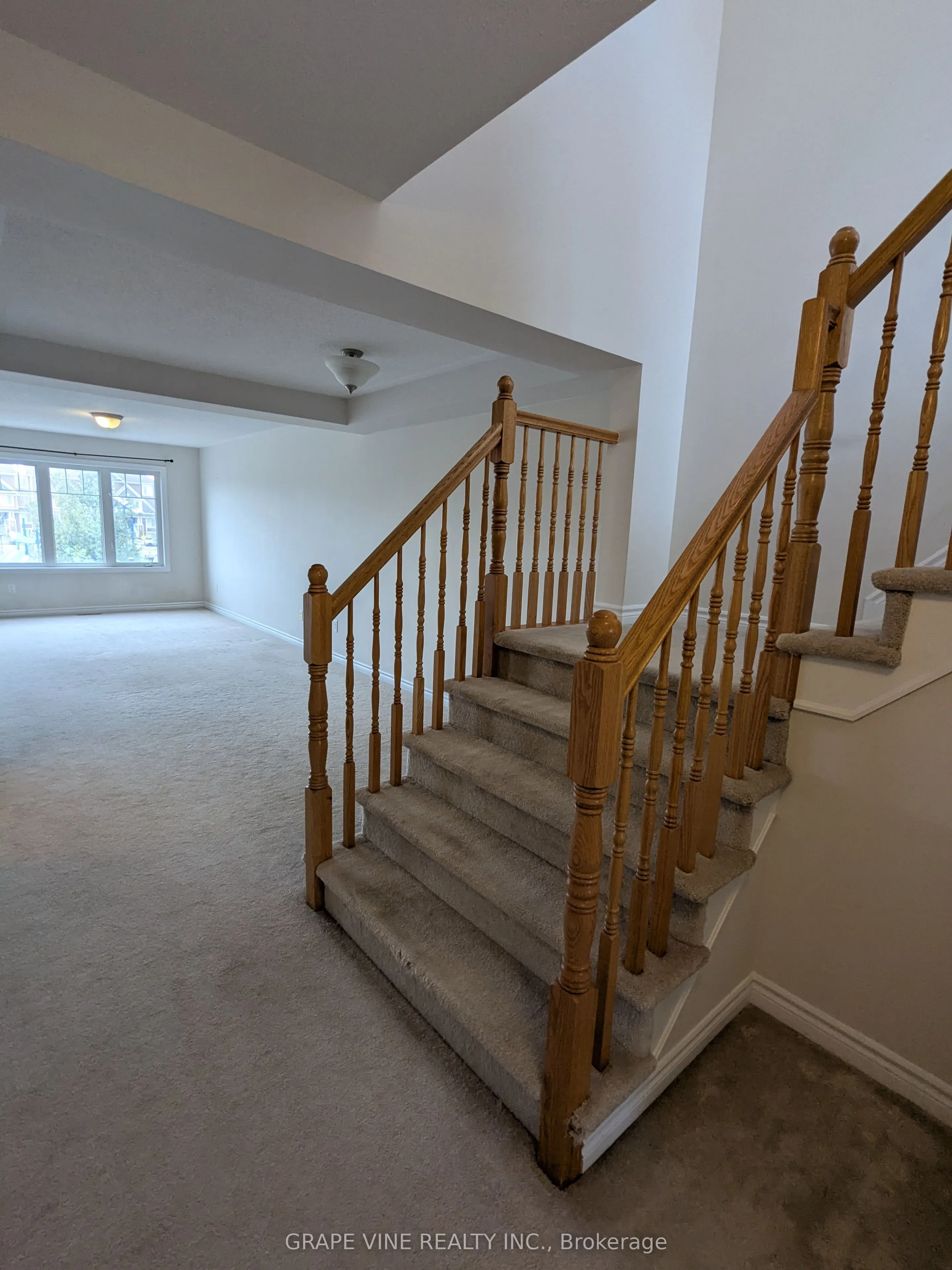 582 Meadowcreek Circle