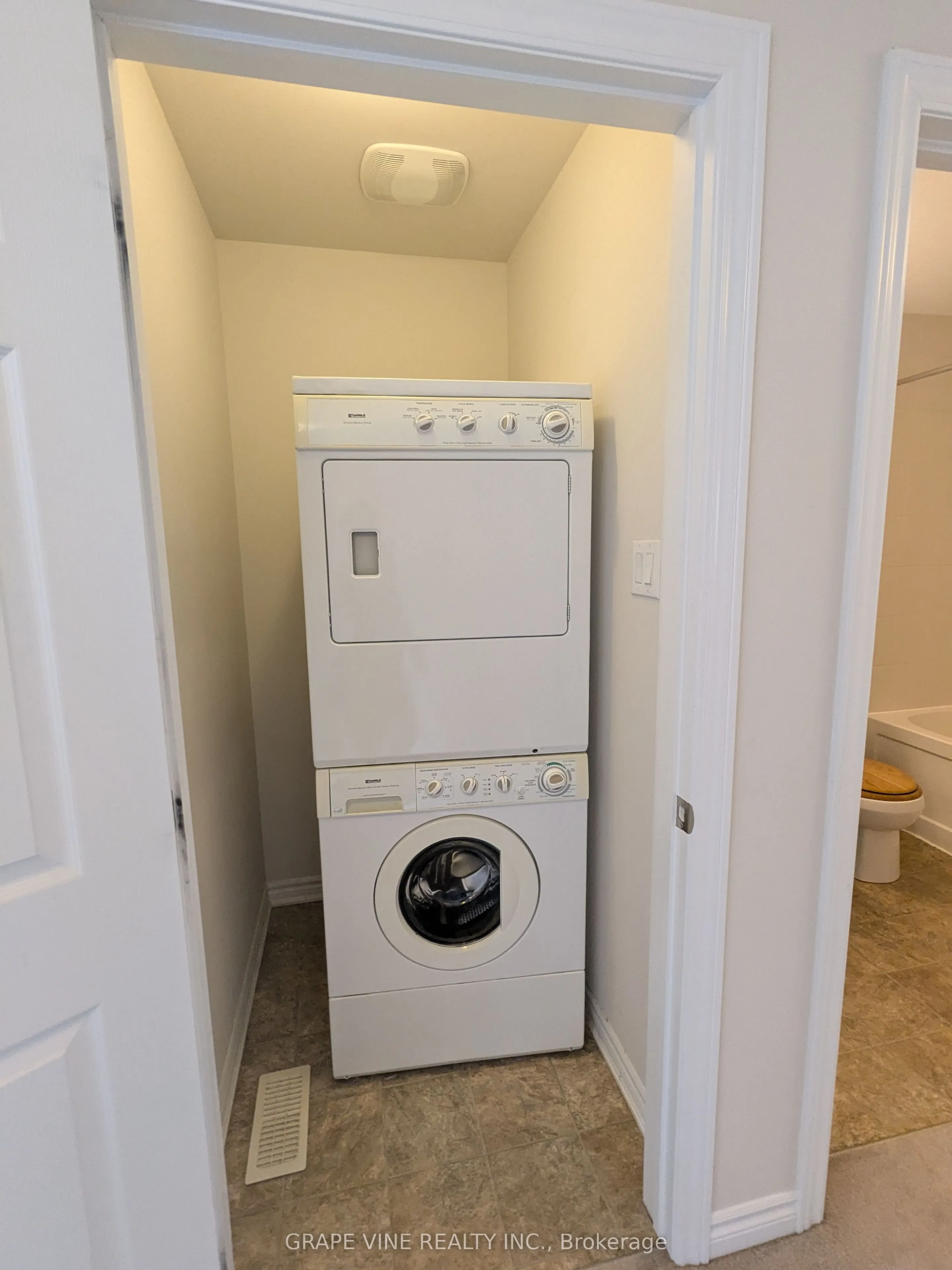 582 Meadowcreek Circle