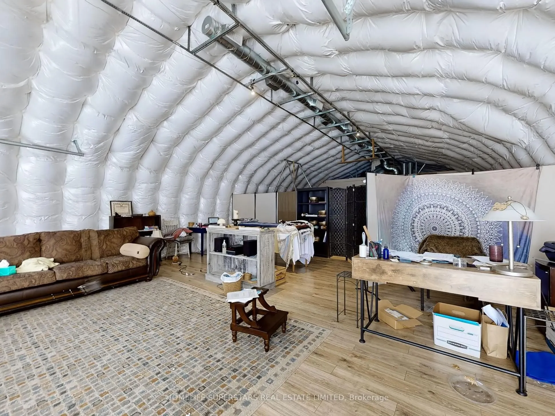 535 NIAGARA Boulevard