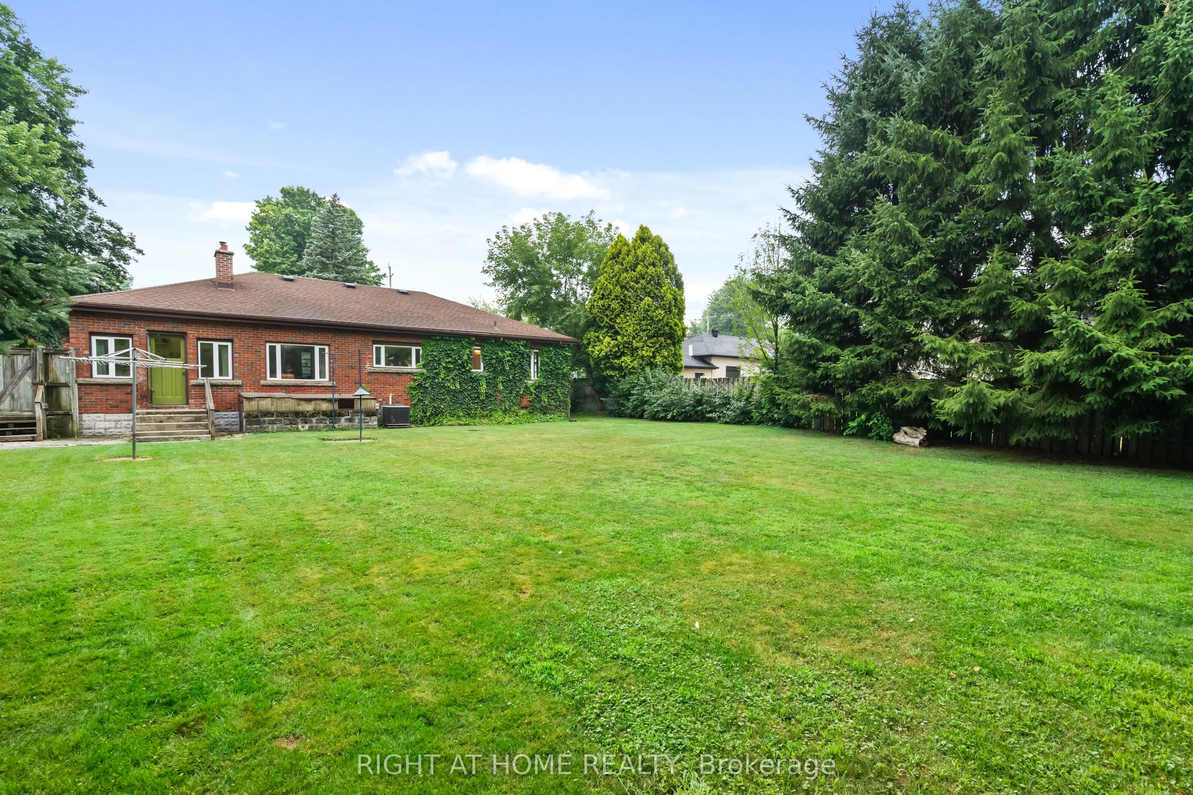 265 Fiddlers Green Road
