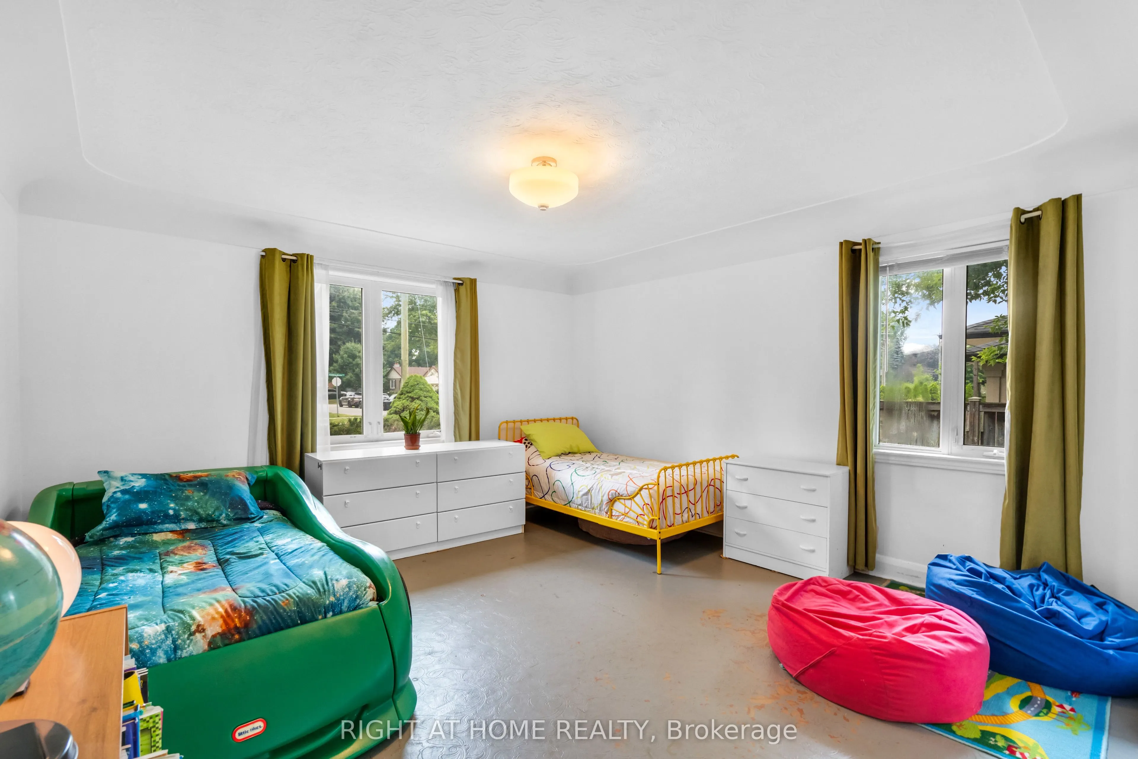 265 Fiddlers Green Road