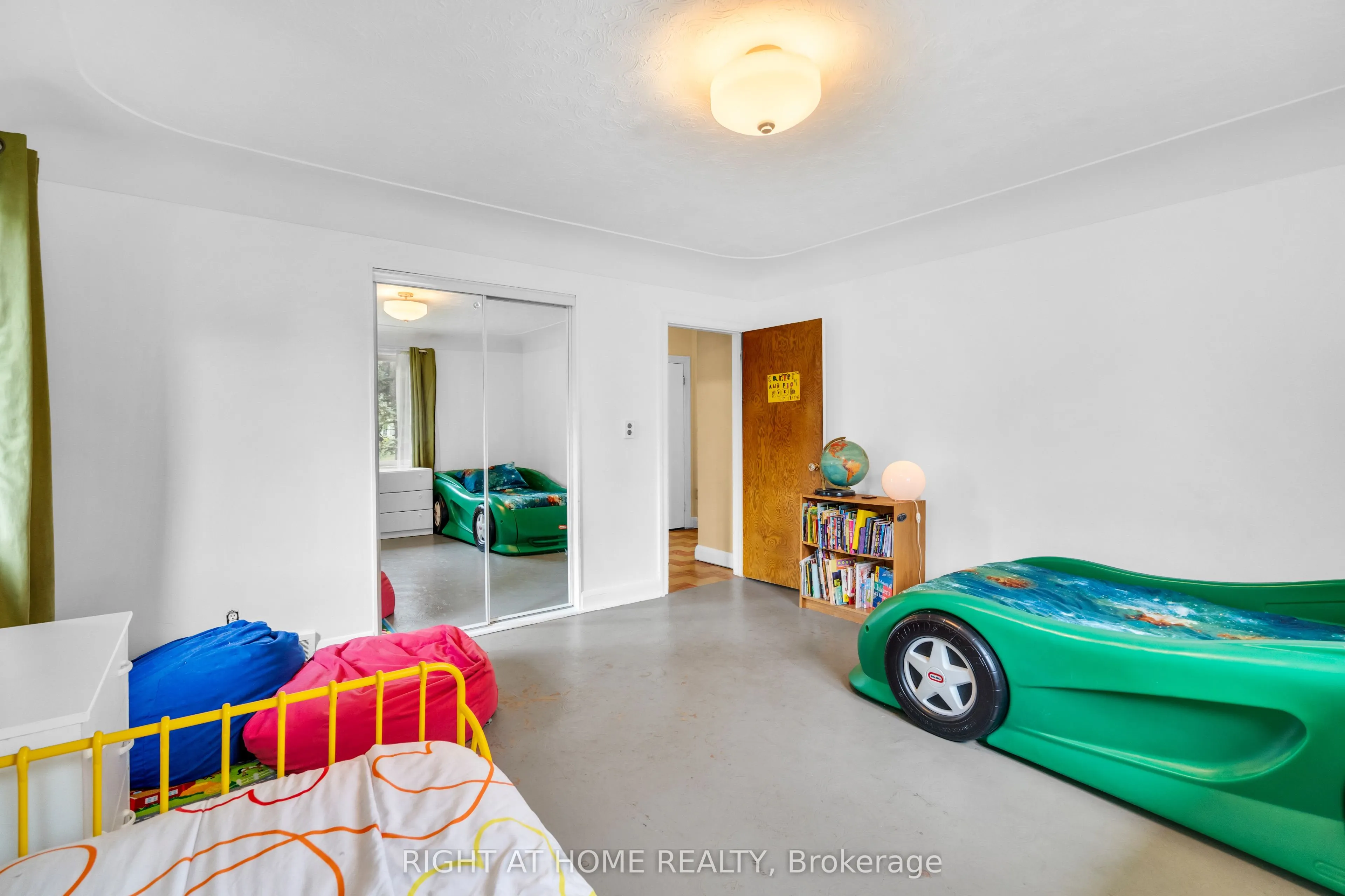 265 Fiddlers Green Road