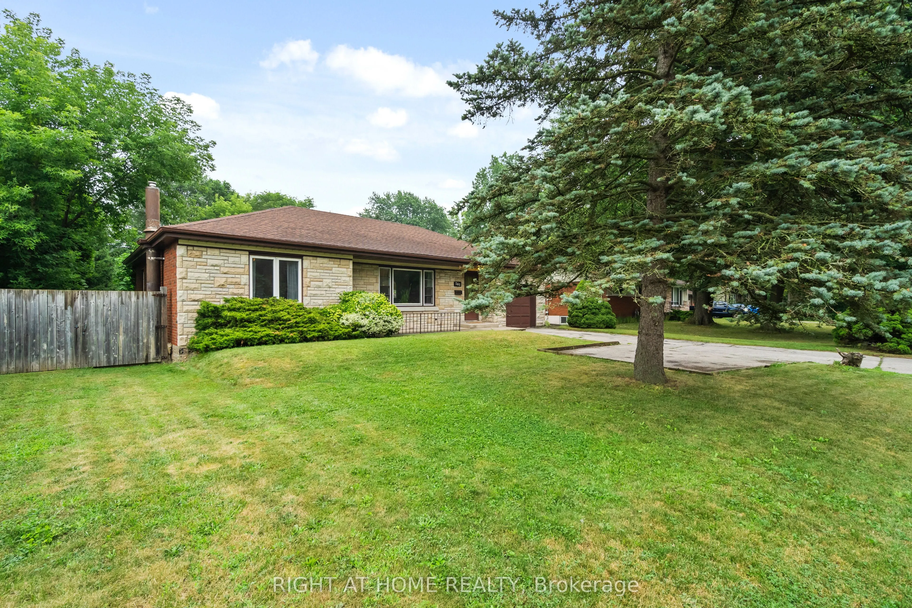 265 Fiddlers Green Road