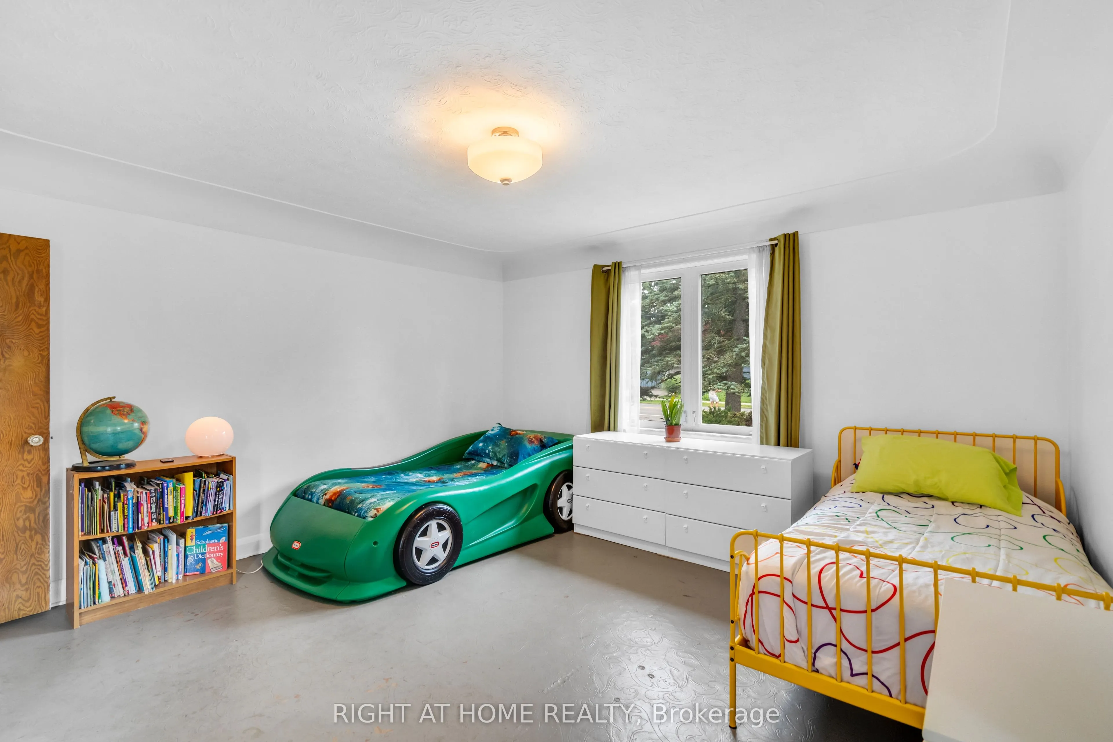 265 Fiddlers Green Road