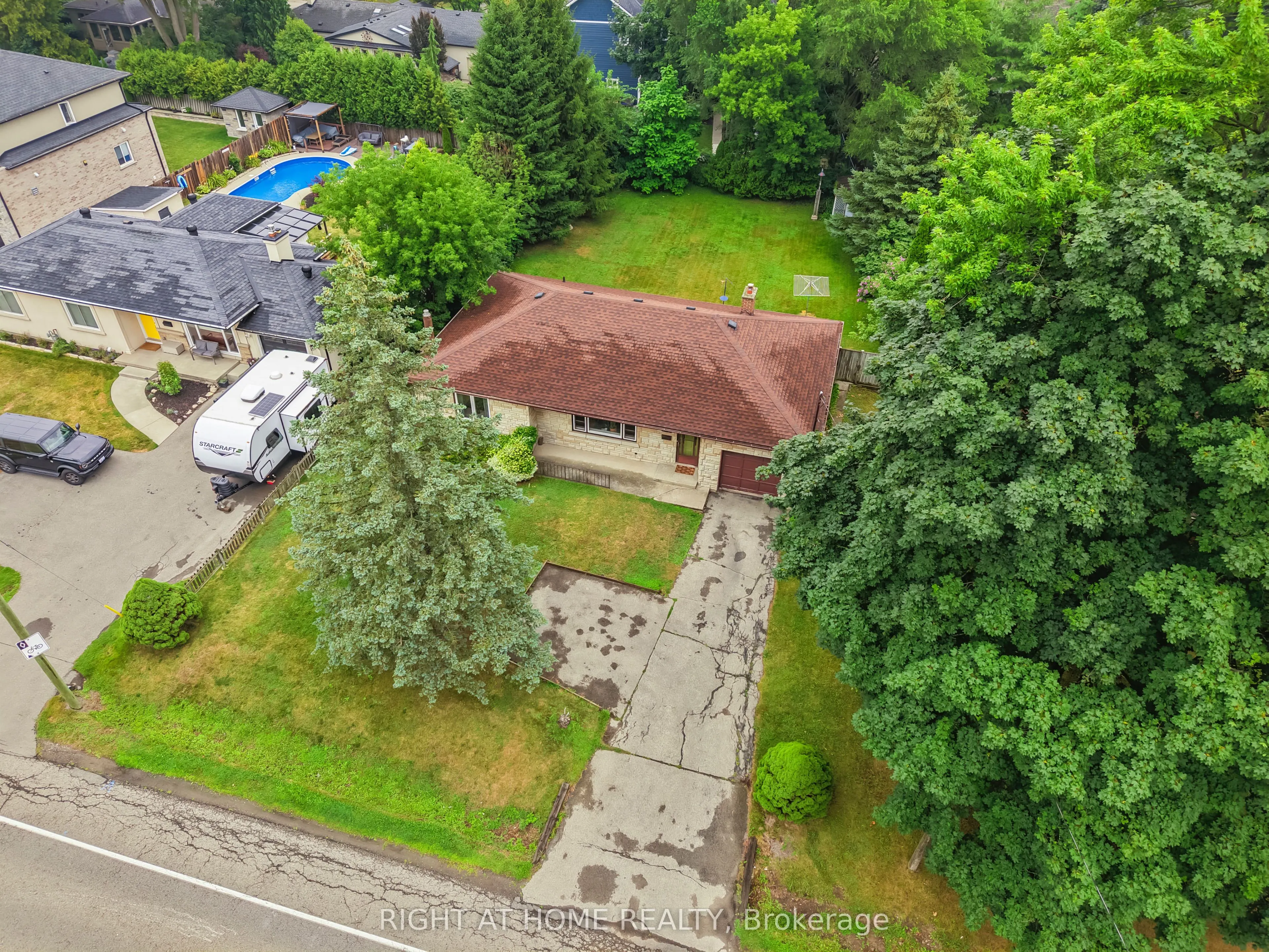 265 Fiddlers Green Road