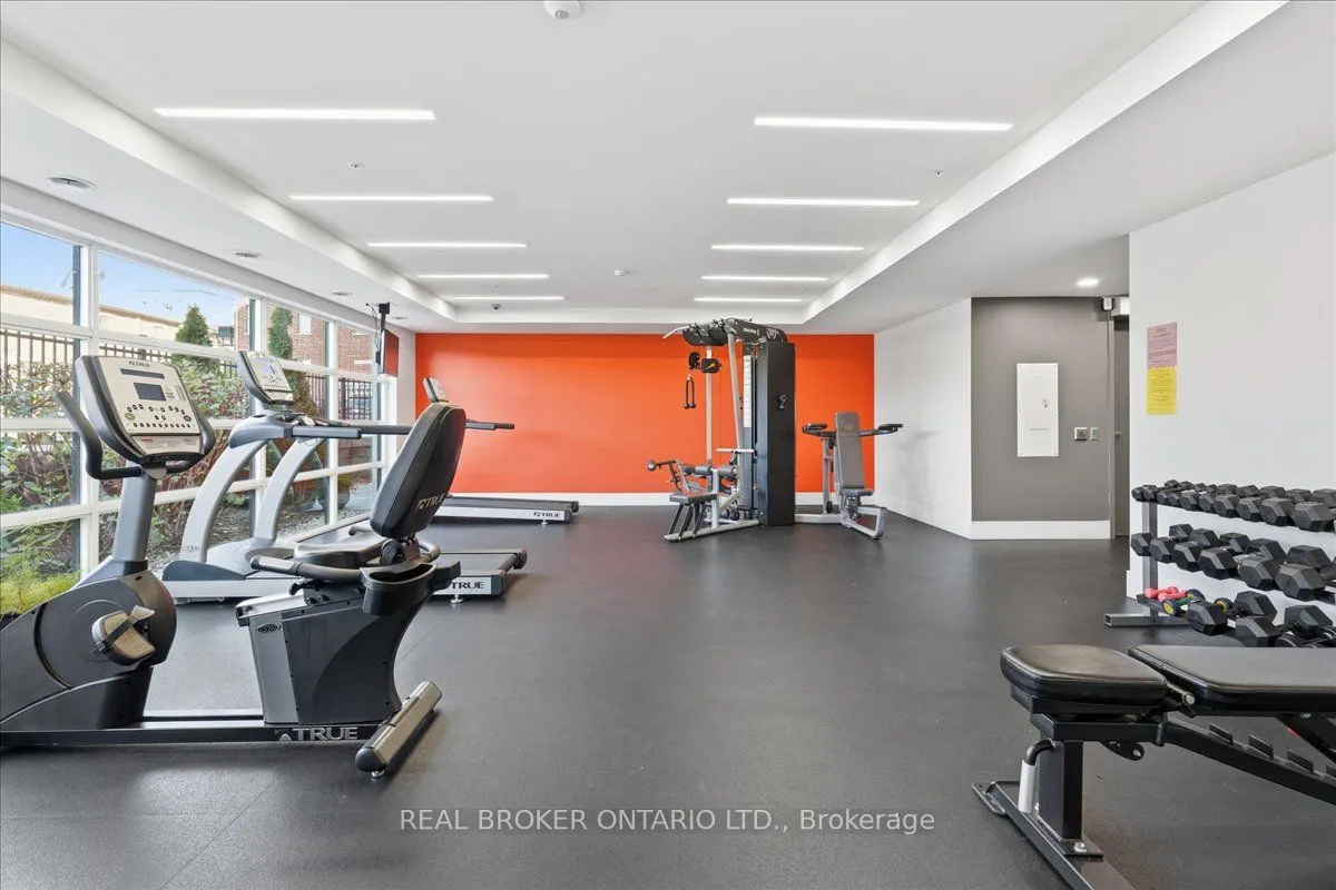 15 Prince Albert Boulevard, #404