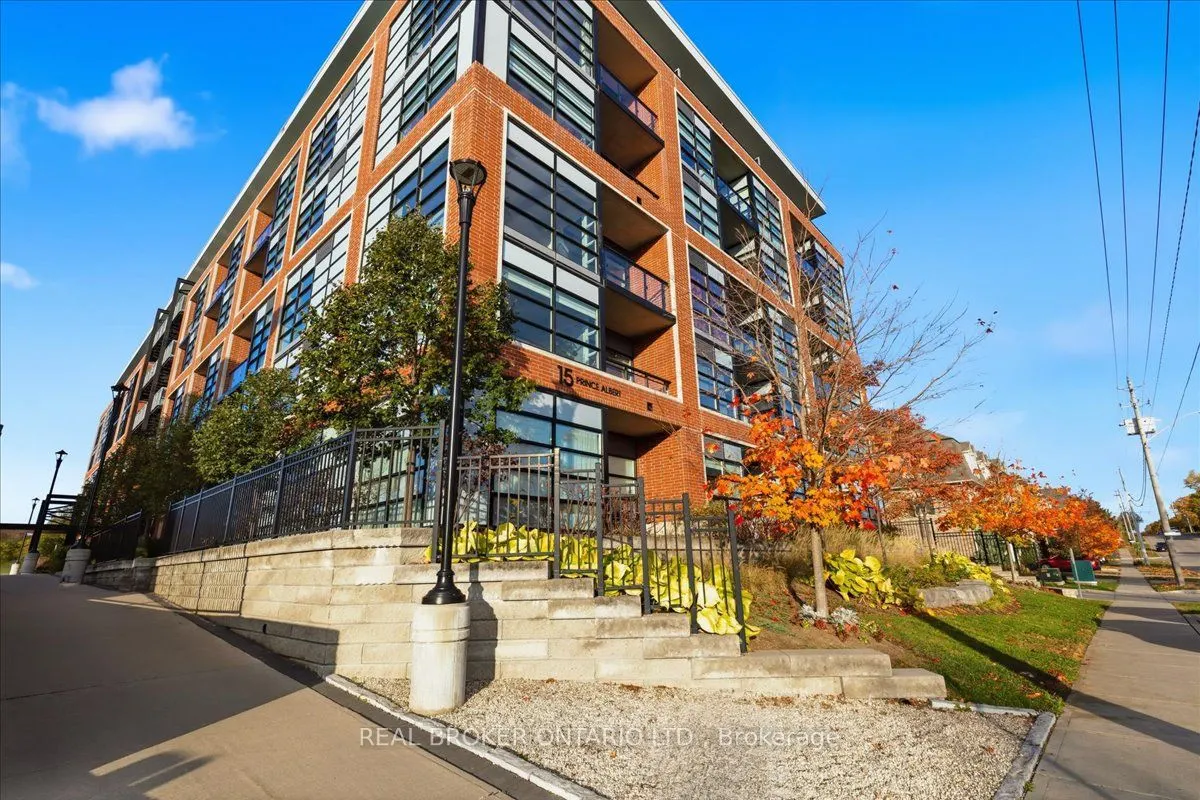 15 Prince Albert Boulevard, #404