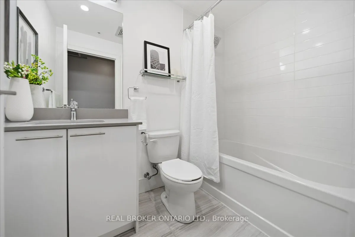 15 Prince Albert Boulevard, #404