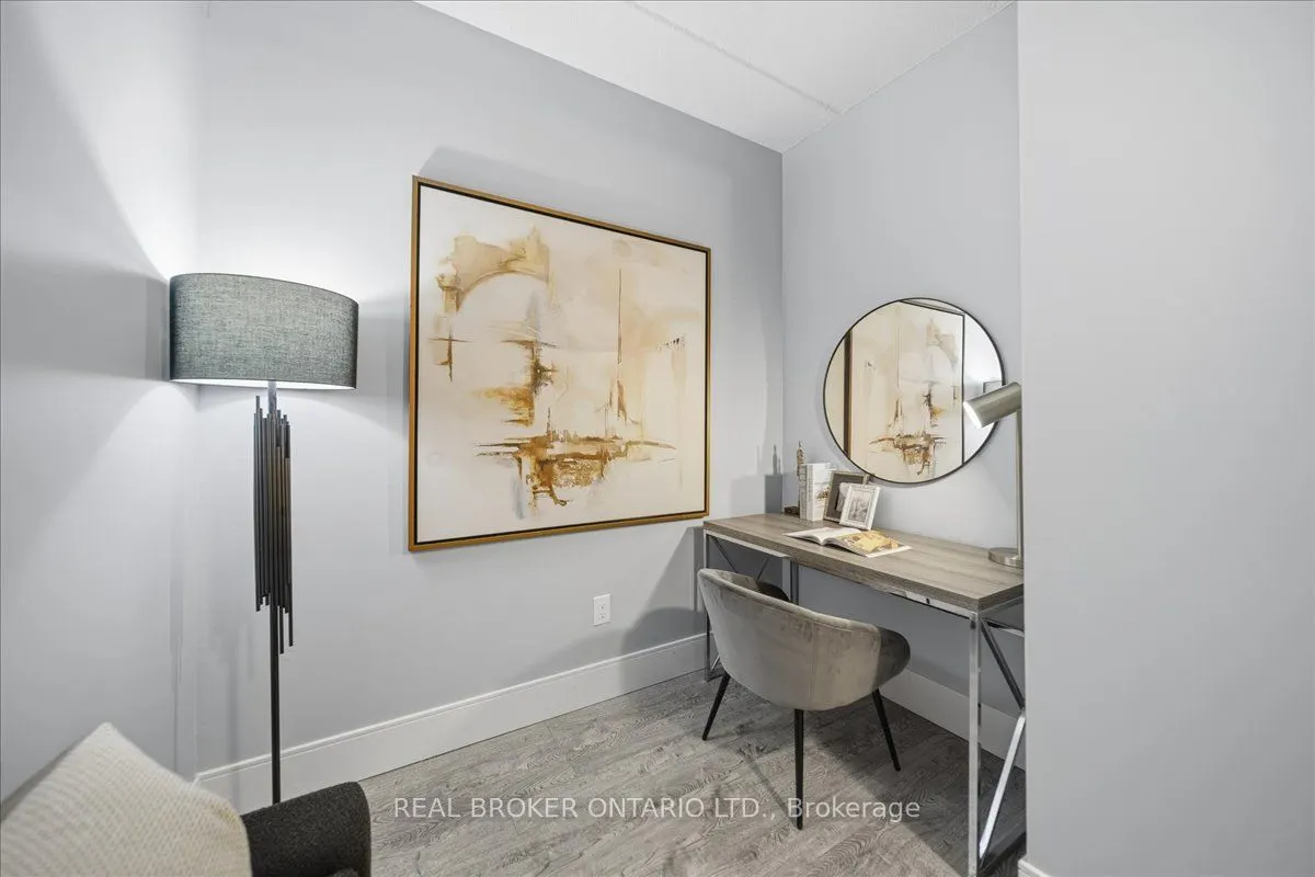 15 Prince Albert Boulevard, #404