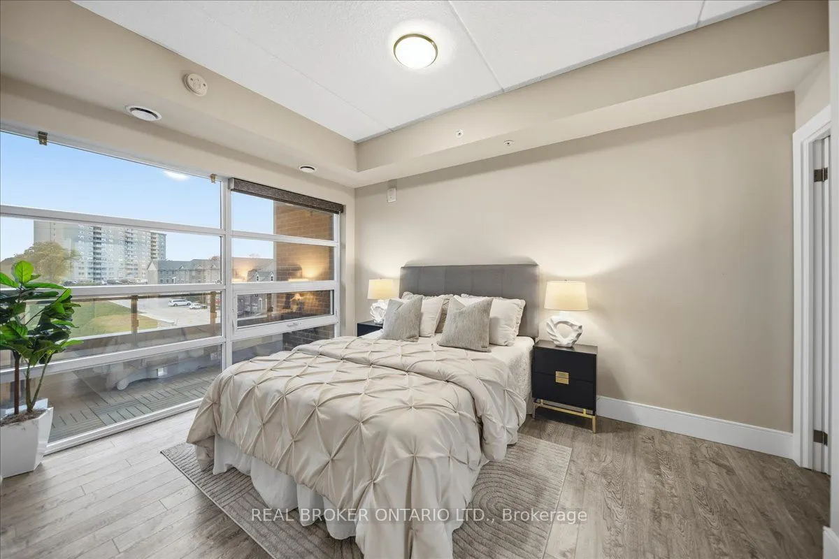 15 Prince Albert Boulevard, #404