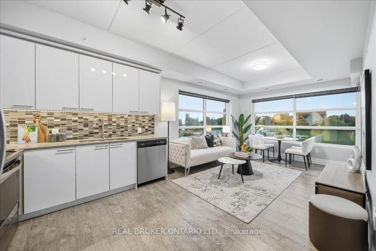 15 Prince Albert Boulevard, #404