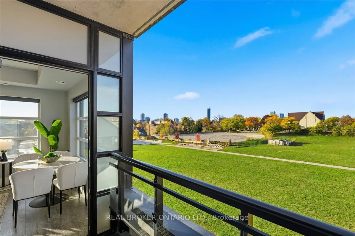 15 Prince Albert Boulevard, #404