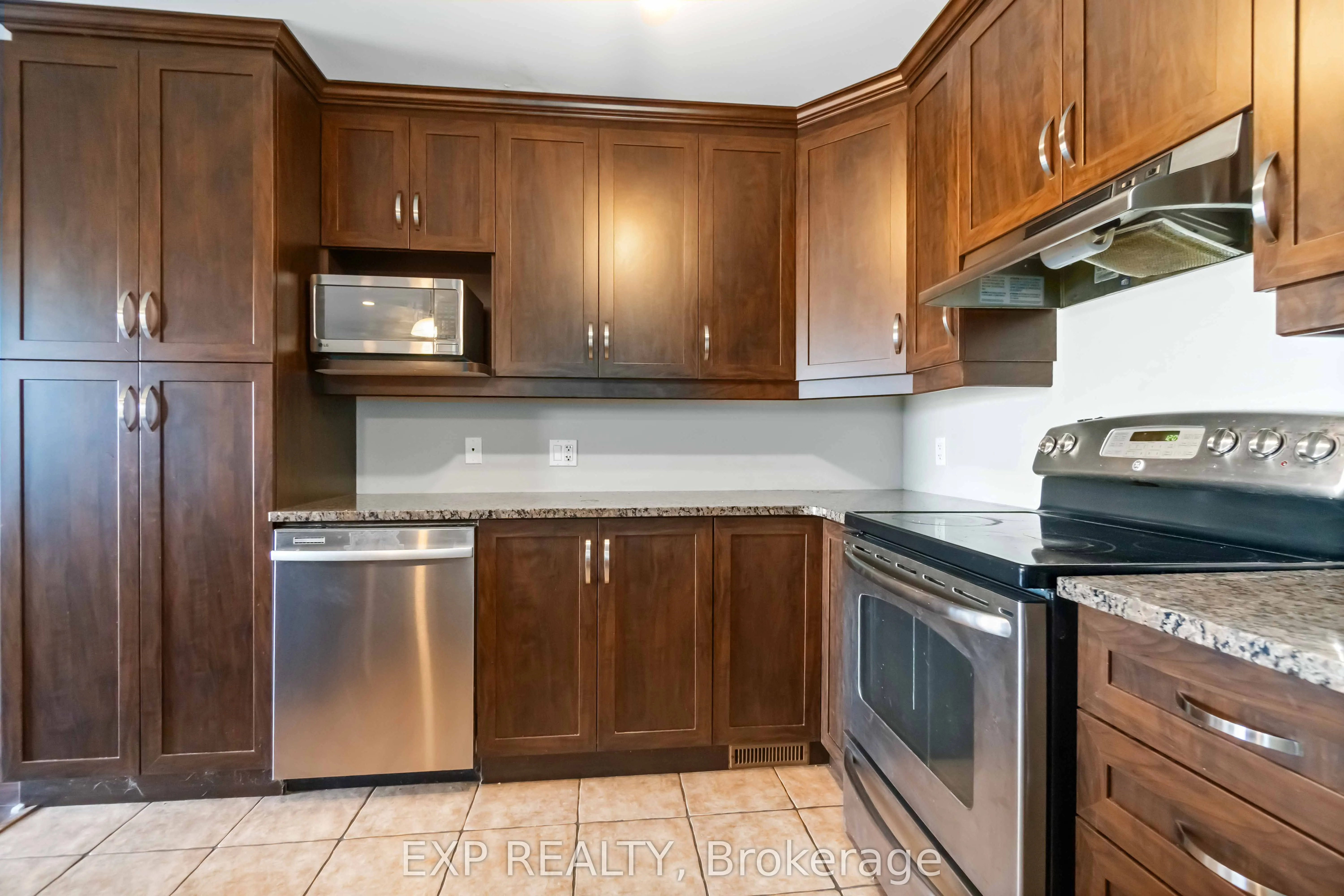 102 Asselin Street S