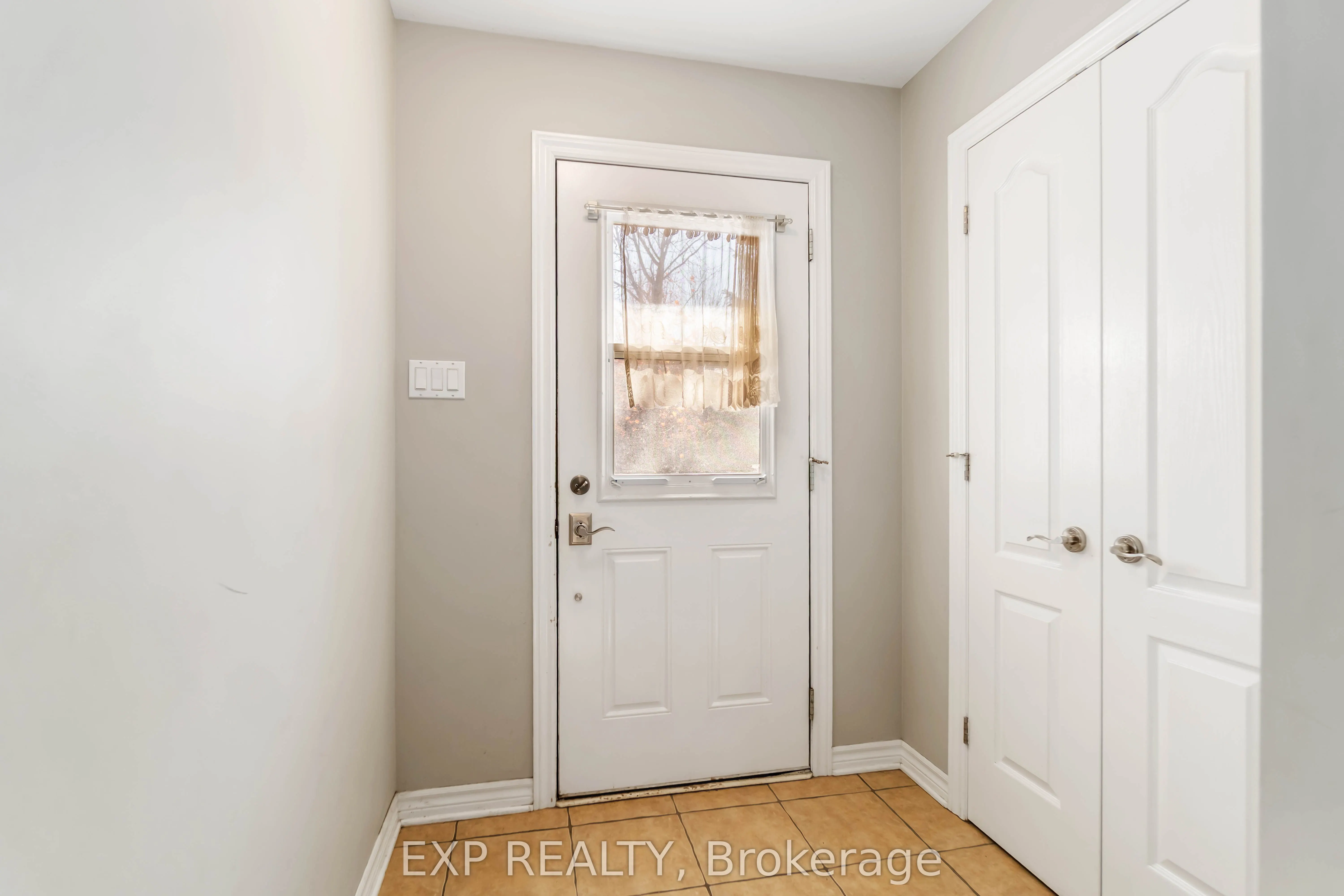 102 Asselin Street S