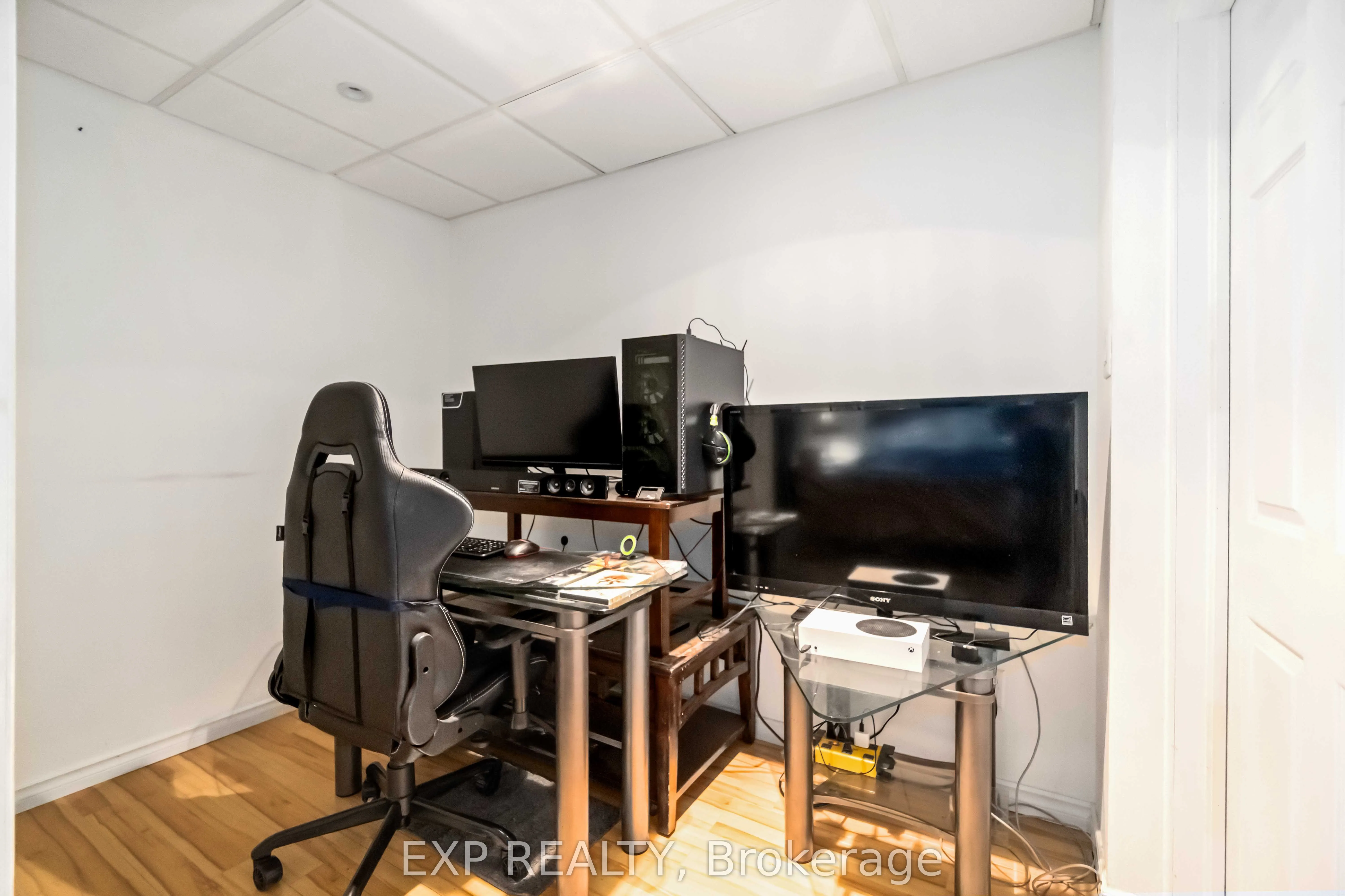 102 Asselin Street S