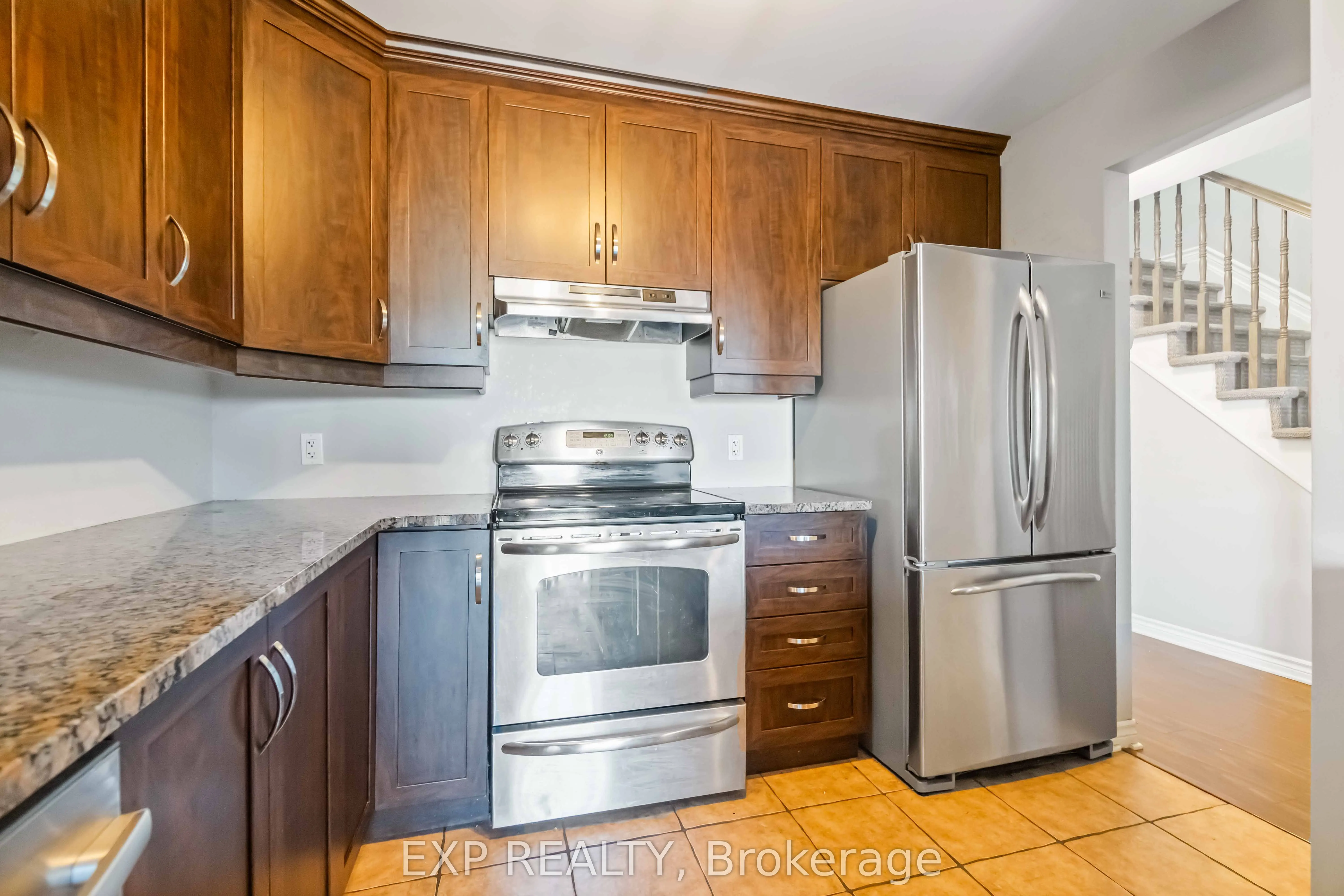 102 Asselin Street S