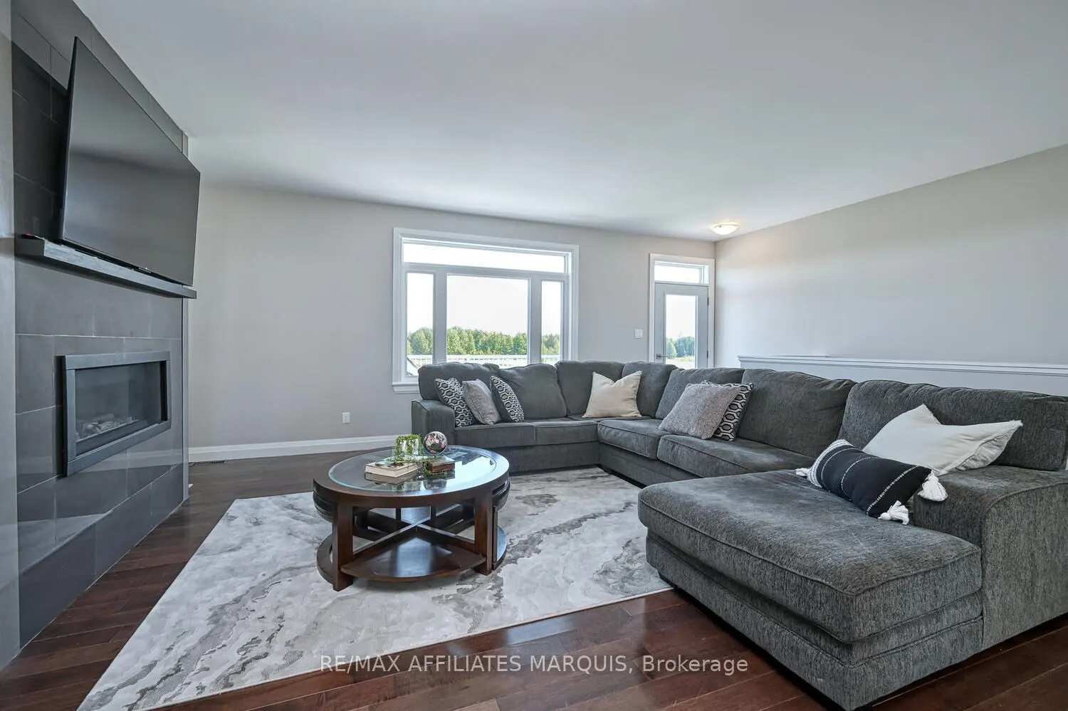 2064 Rosedale Road N