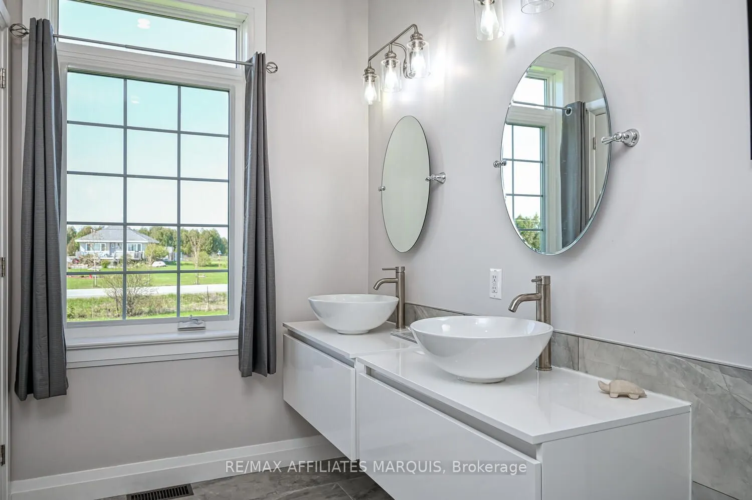 2064 Rosedale Road N