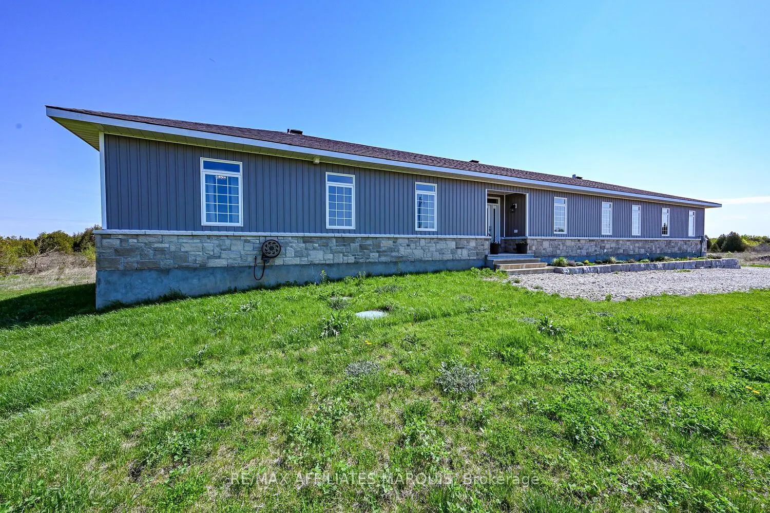 2064 Rosedale Road N