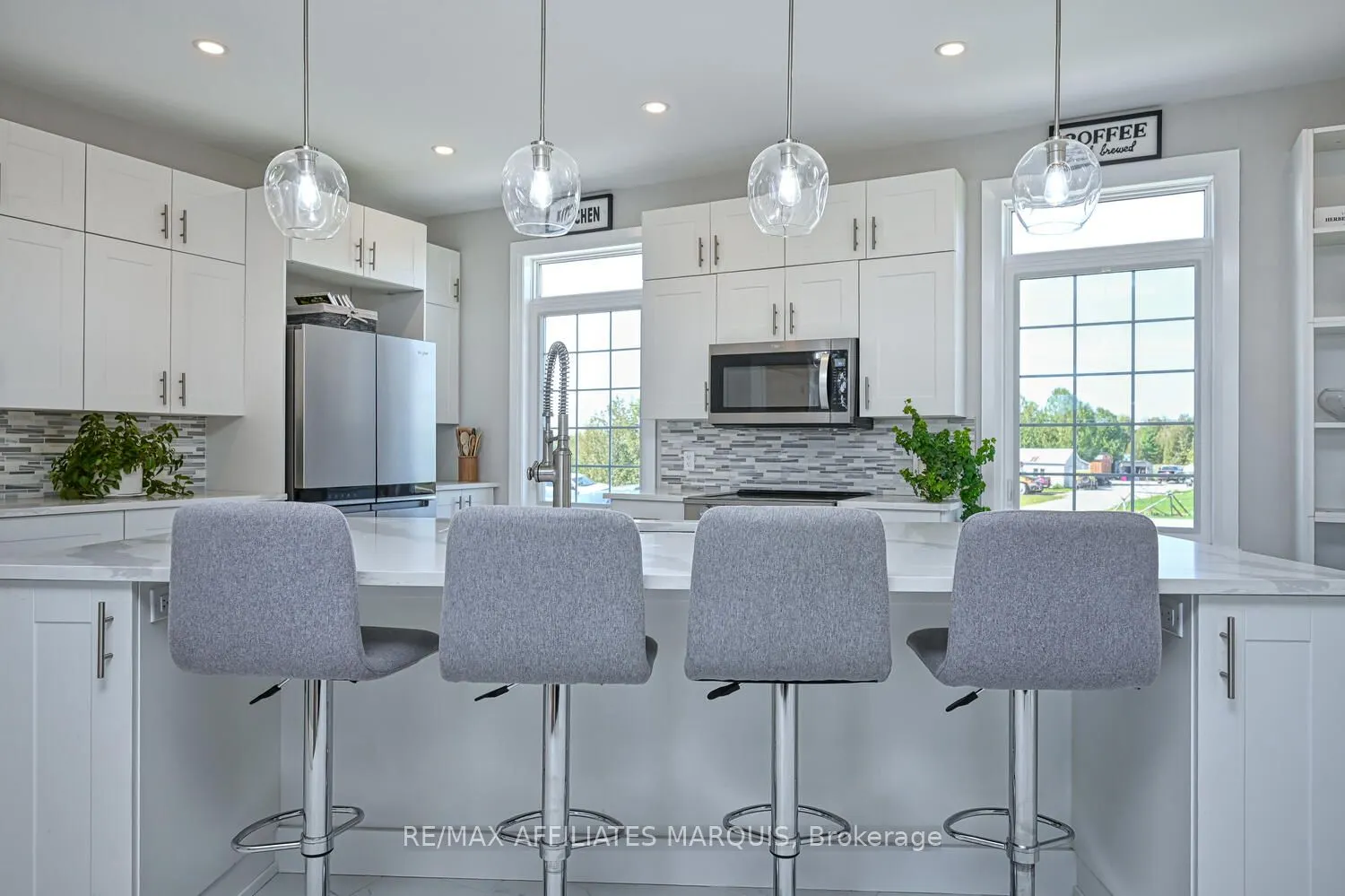 2064 Rosedale Road N